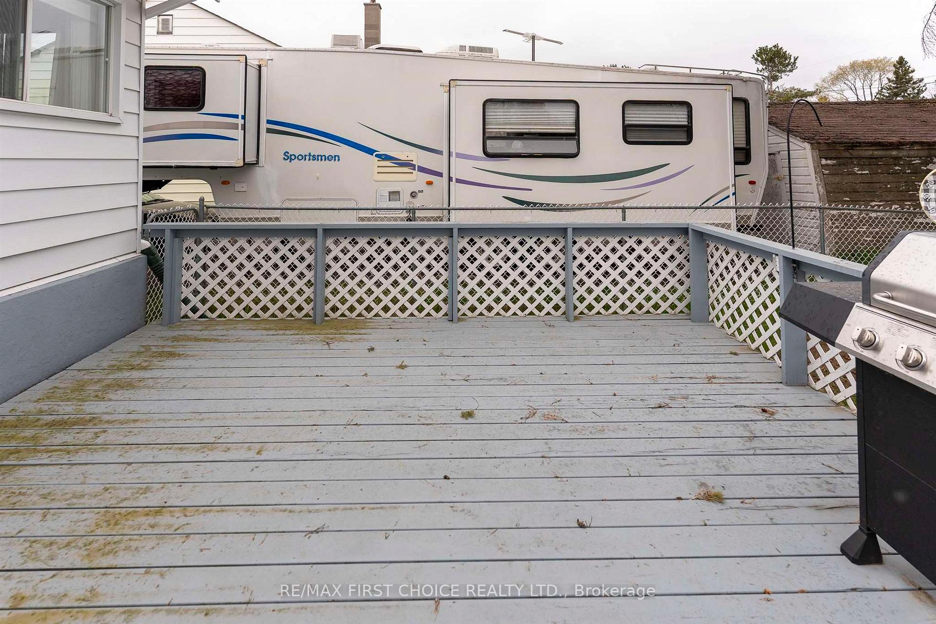 Photo 33 of 355 Francis Street E, Thunder Bay, Westfort — HOMEH