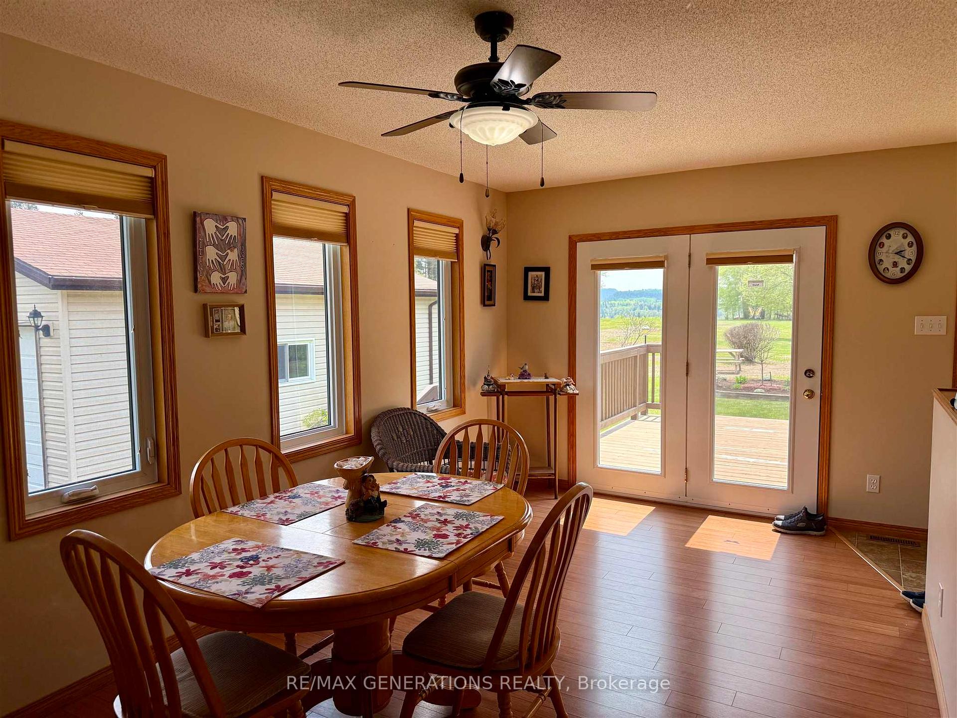 Photo 2 of 2344 Broadway Avenue, Thunder Bay, Rosslyn Road — HOMEH