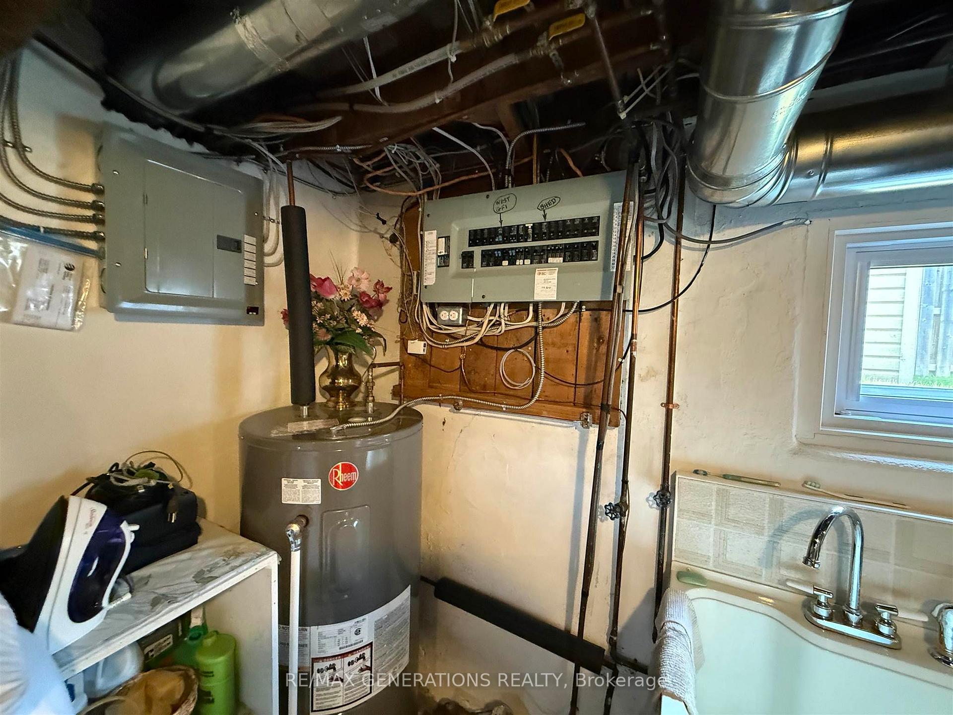 Photo 20 of 2344 Broadway Avenue, Thunder Bay, Rosslyn Road — HOMEH