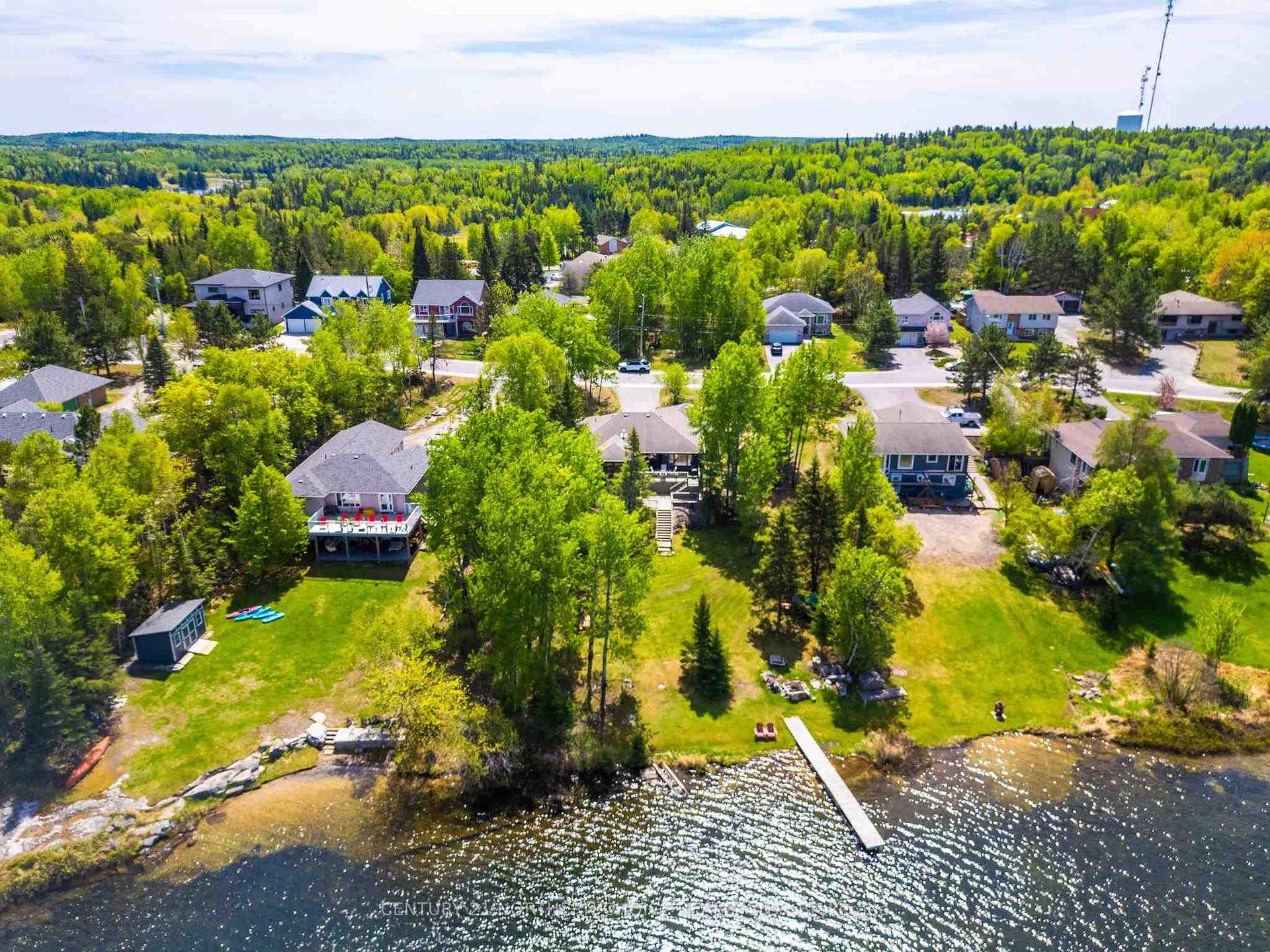 Photo 2 of 20 Birchwood Crescent, Kenora, Pinecrest — HOMEH