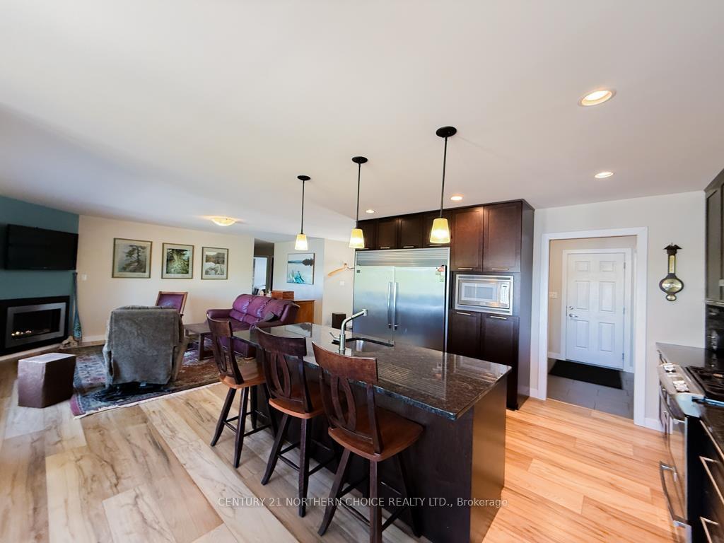 Photo 9 of 20 Birchwood Crescent, Kenora, Pinecrest — HOMEH