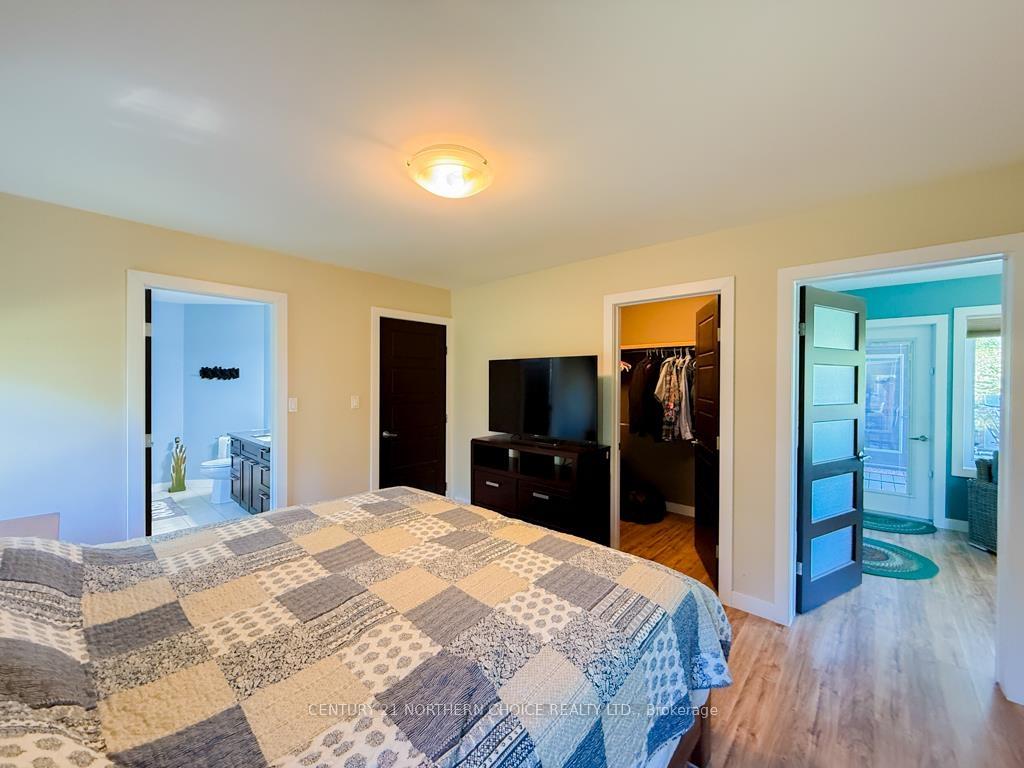 Photo 17 of 20 Birchwood Crescent, Kenora, Pinecrest — HOMEH