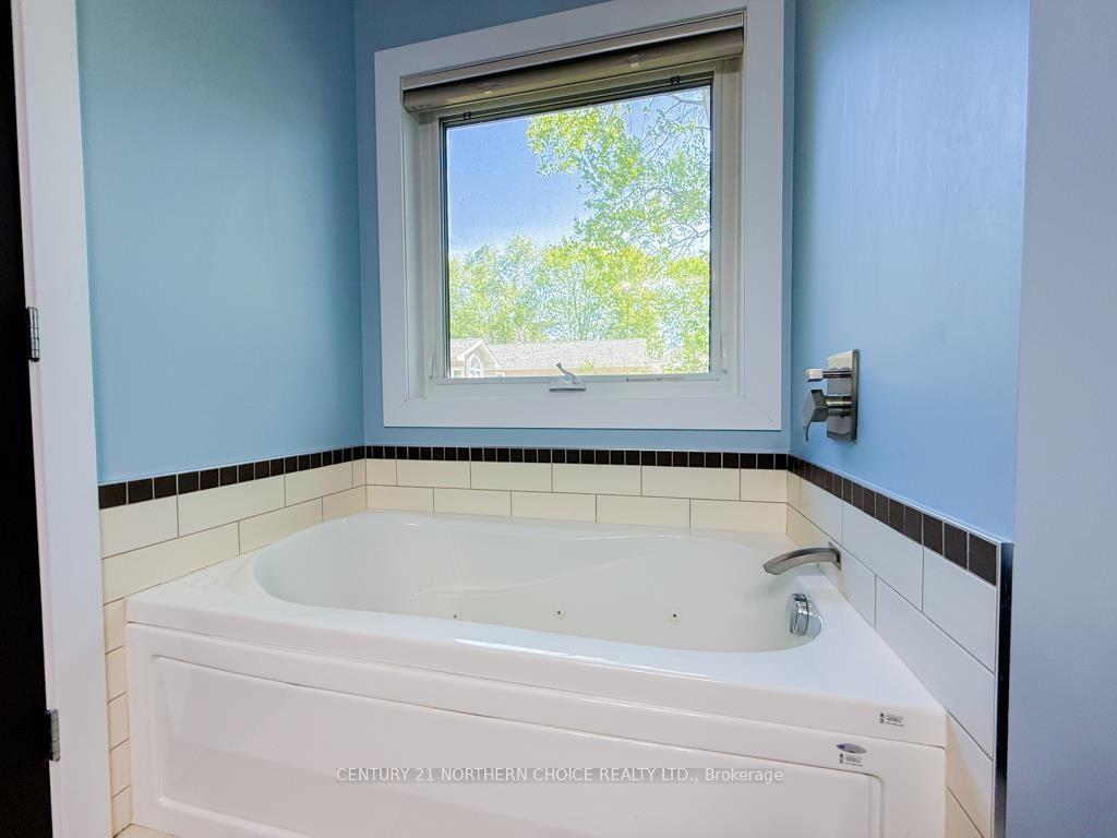 Photo 20 of 20 Birchwood Crescent, Kenora, Pinecrest — HOMEH