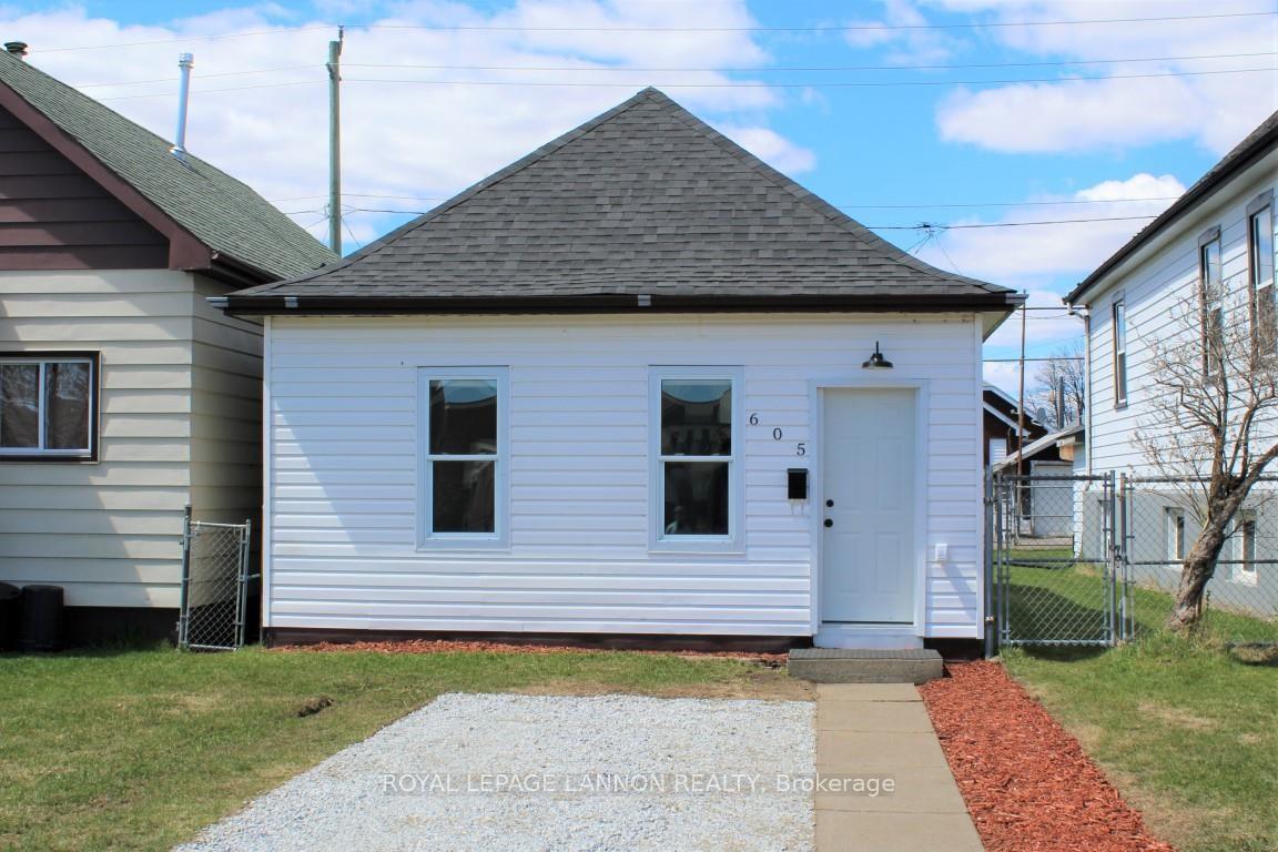 Photo 1 of 605 Prince Arthur Boulevard, Thunder Bay, East End — HOMEH