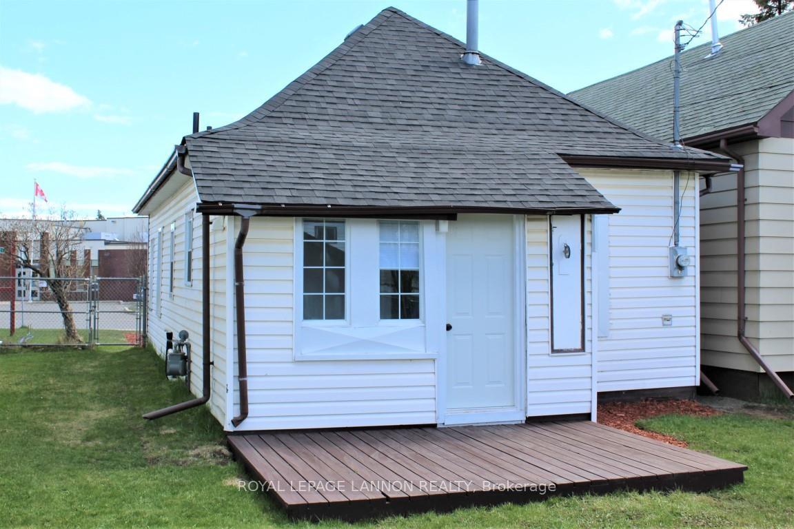Photo 17 of 605 Prince Arthur Boulevard, Thunder Bay, East End — HOMEH