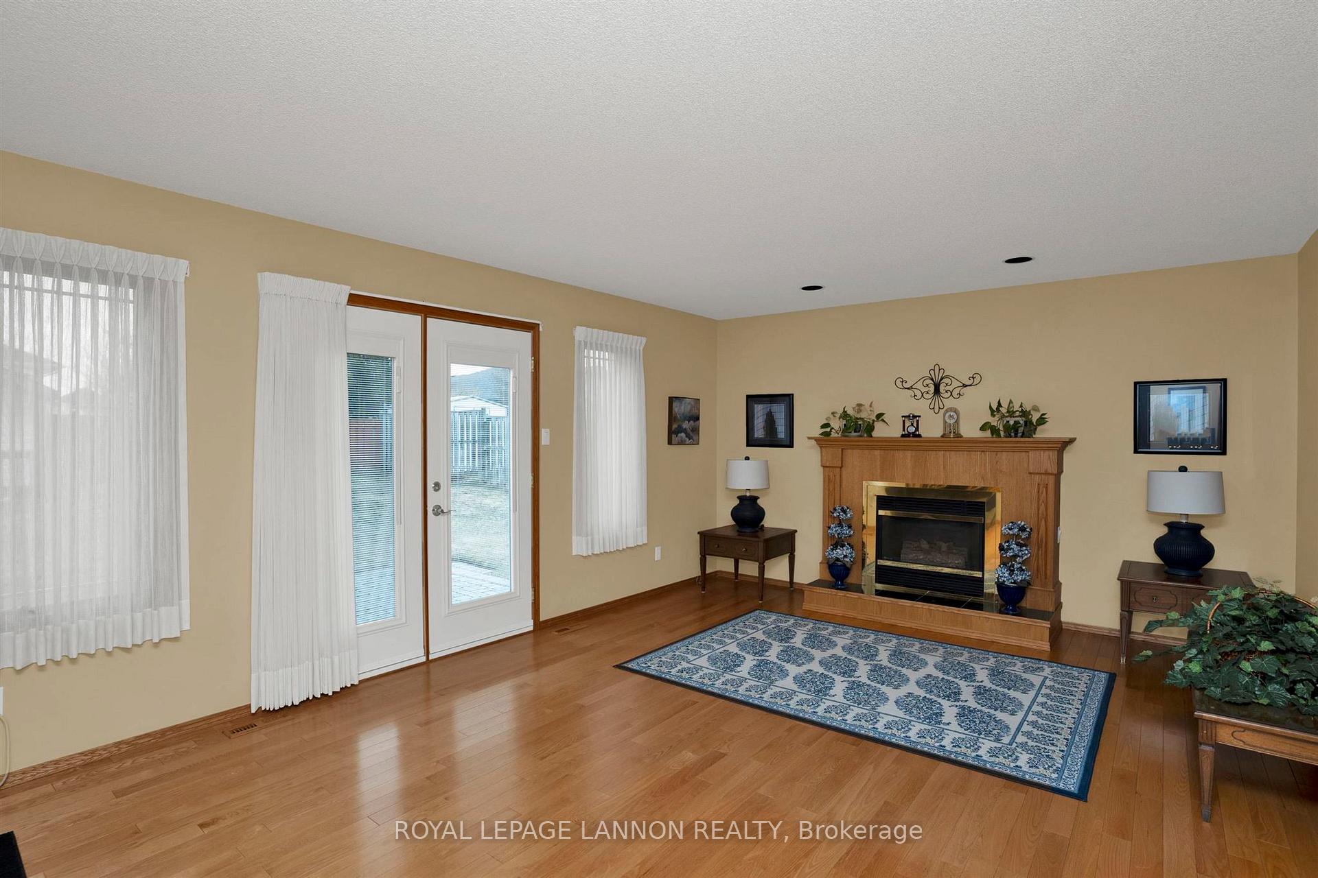 Photo 14 of 120 Wolverine Crescent, Thunder Bay, Parkdale — HOMEH