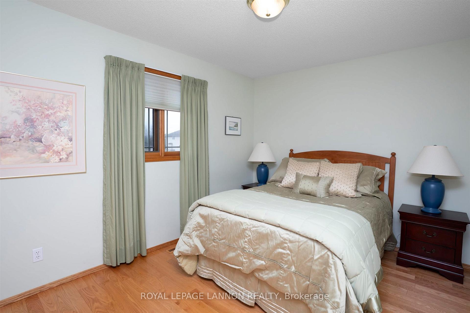 Photo 17 of 120 Wolverine Crescent, Thunder Bay, Parkdale — HOMEH