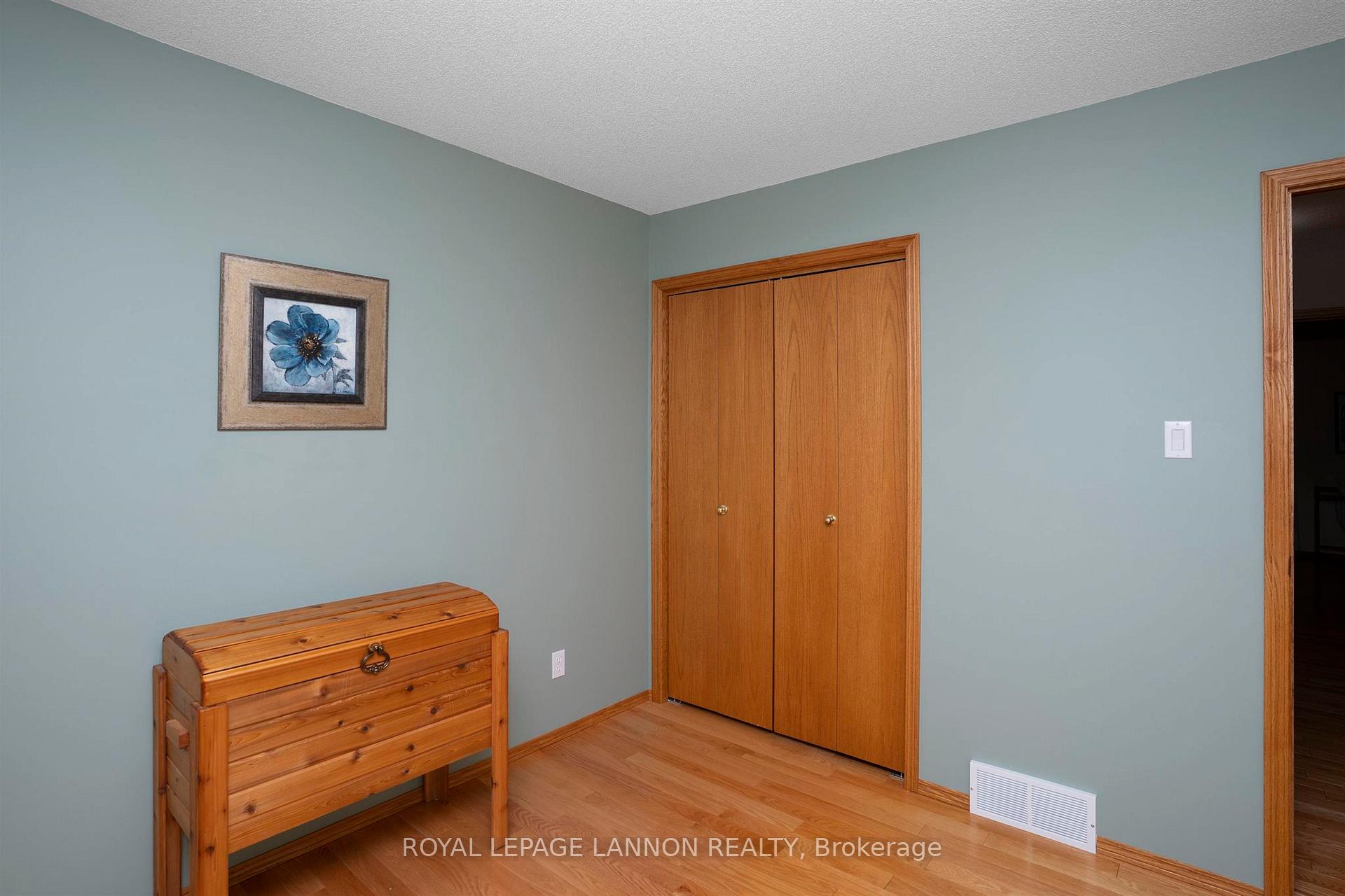 Photo 20 of 120 Wolverine Crescent, Thunder Bay, Parkdale — HOMEH