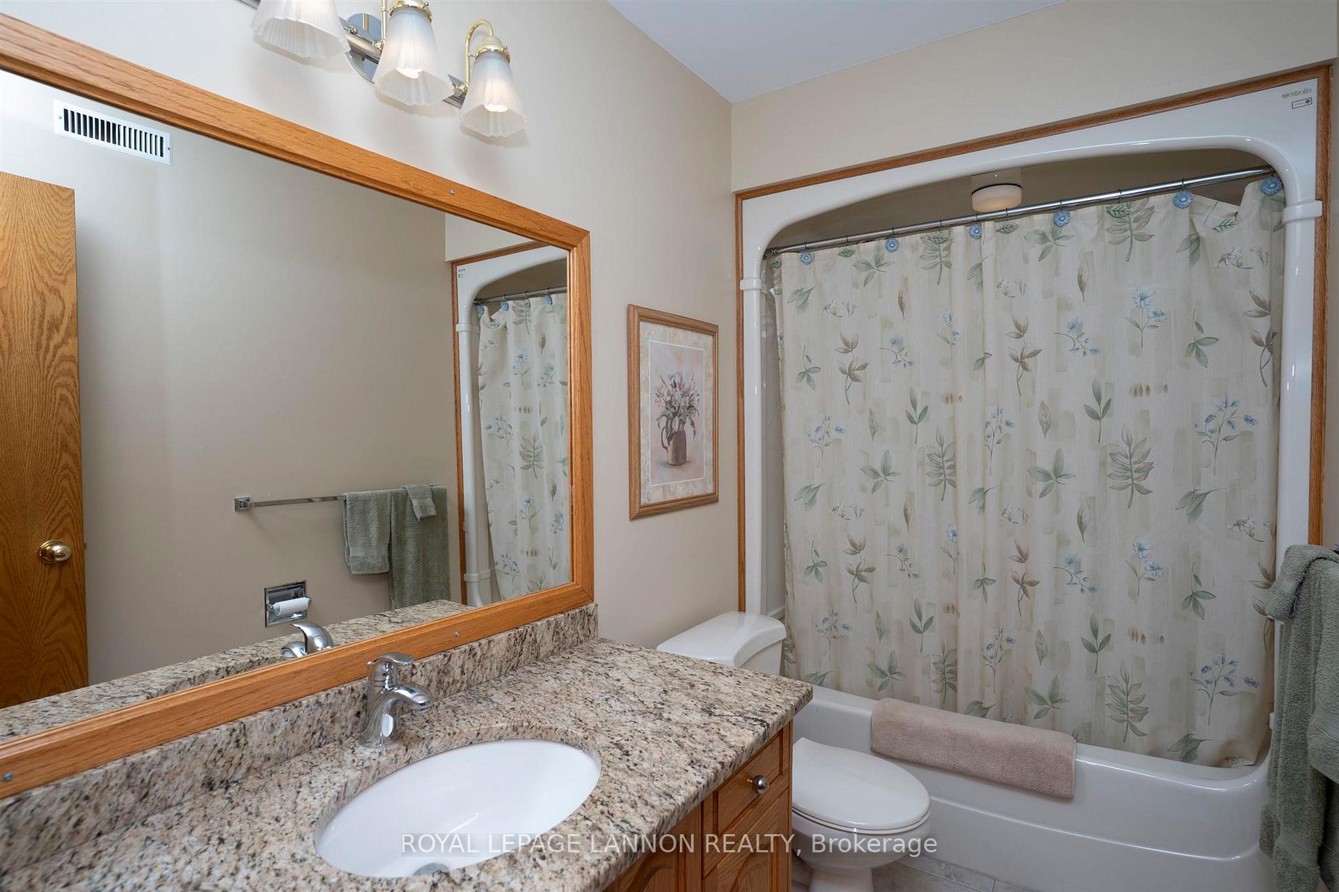 Photo 21 of 120 Wolverine Crescent, Thunder Bay, Parkdale — HOMEH