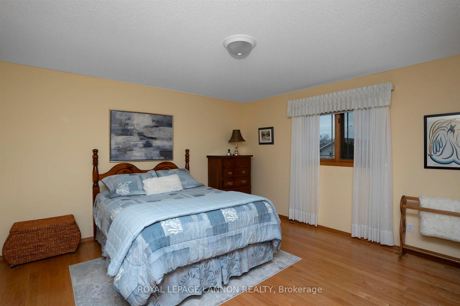Photo 22 of 120 Wolverine Crescent, Thunder Bay, Parkdale — HOMEH