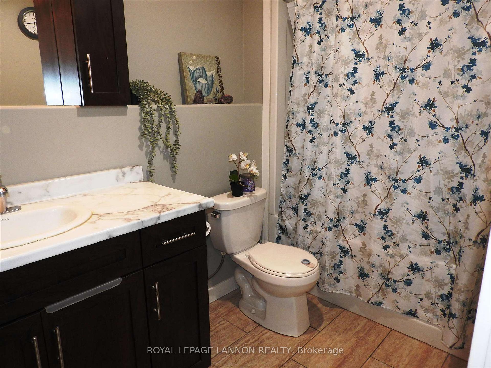 Photo 13 of 901 Stapleton Street, Thunder Bay, Westfort — HOMEH