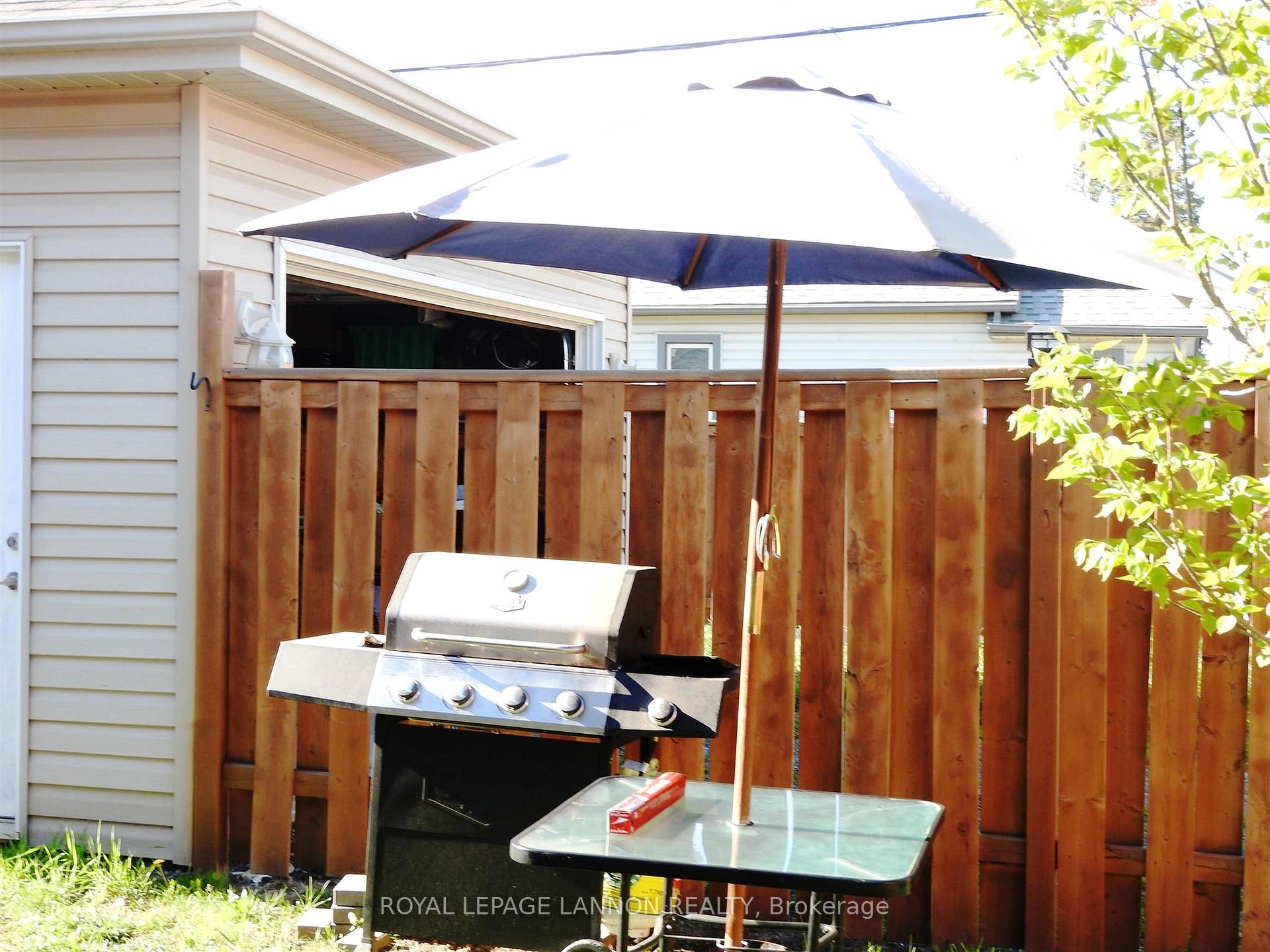 Photo 23 of 901 Stapleton Street, Thunder Bay, Westfort — HOMEH