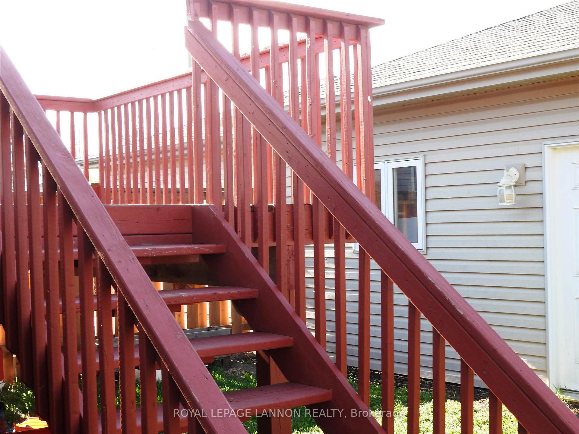 Photo 24 of 901 Stapleton Street, Thunder Bay, Westfort — HOMEH