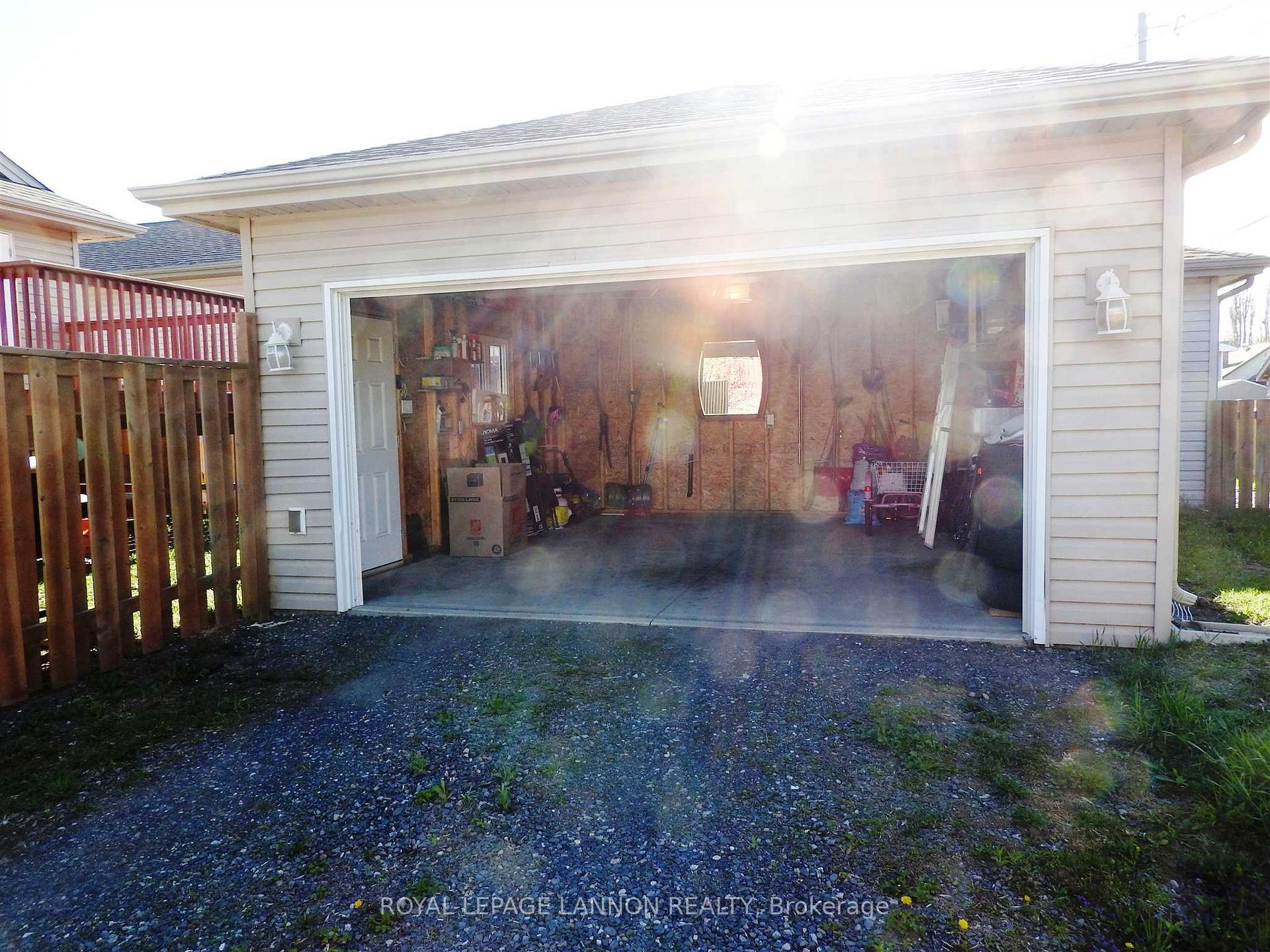 Photo 27 of 901 Stapleton Street, Thunder Bay, Westfort — HOMEH