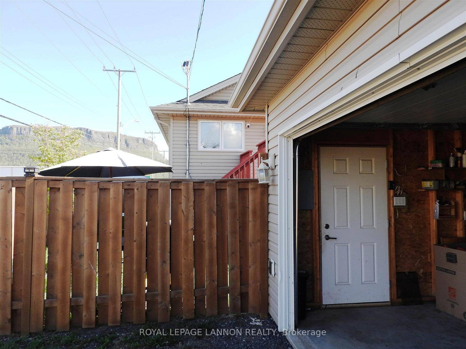 Photo 28 of 901 Stapleton Street, Thunder Bay, Westfort — HOMEH