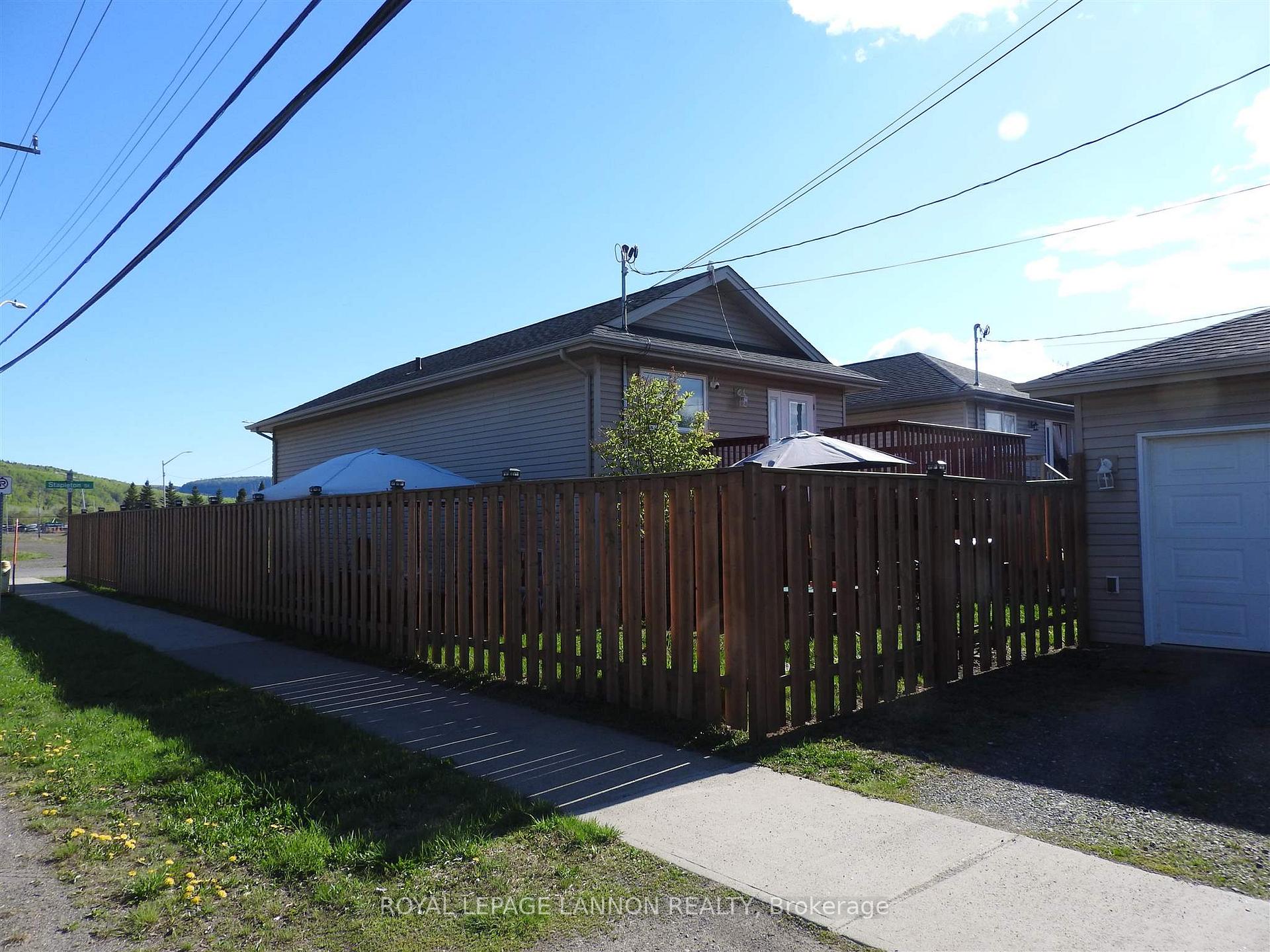 Photo 31 of 901 Stapleton Street, Thunder Bay, Westfort — HOMEH