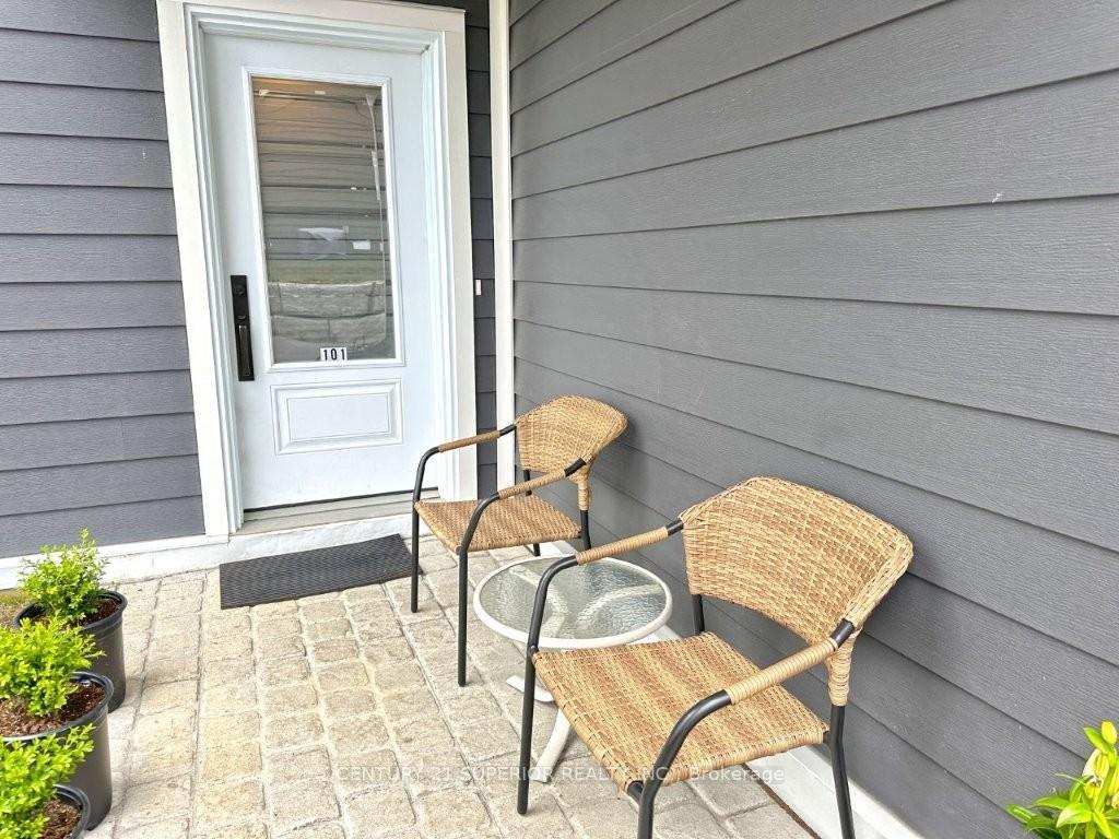 Photo 3 of Unit 101, 443 Van Norman Street, Thunder Bay, College Heights — HOMEH