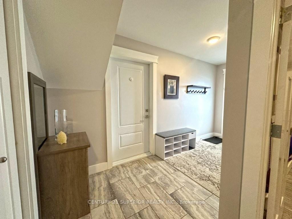 Photo 6 of Unit 101, 443 Van Norman Street, Thunder Bay, College Heights — HOMEH