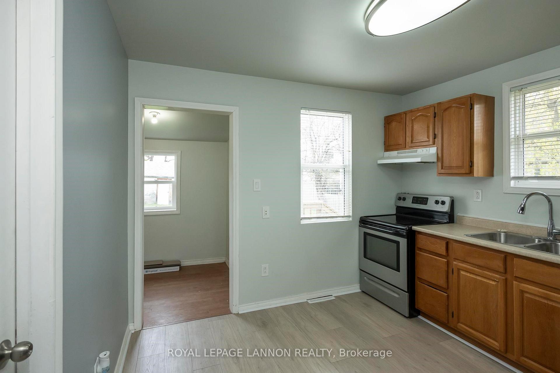 Photo 9 of 717 Northern Avenue, Thunder Bay, McKeller Park — HOMEH