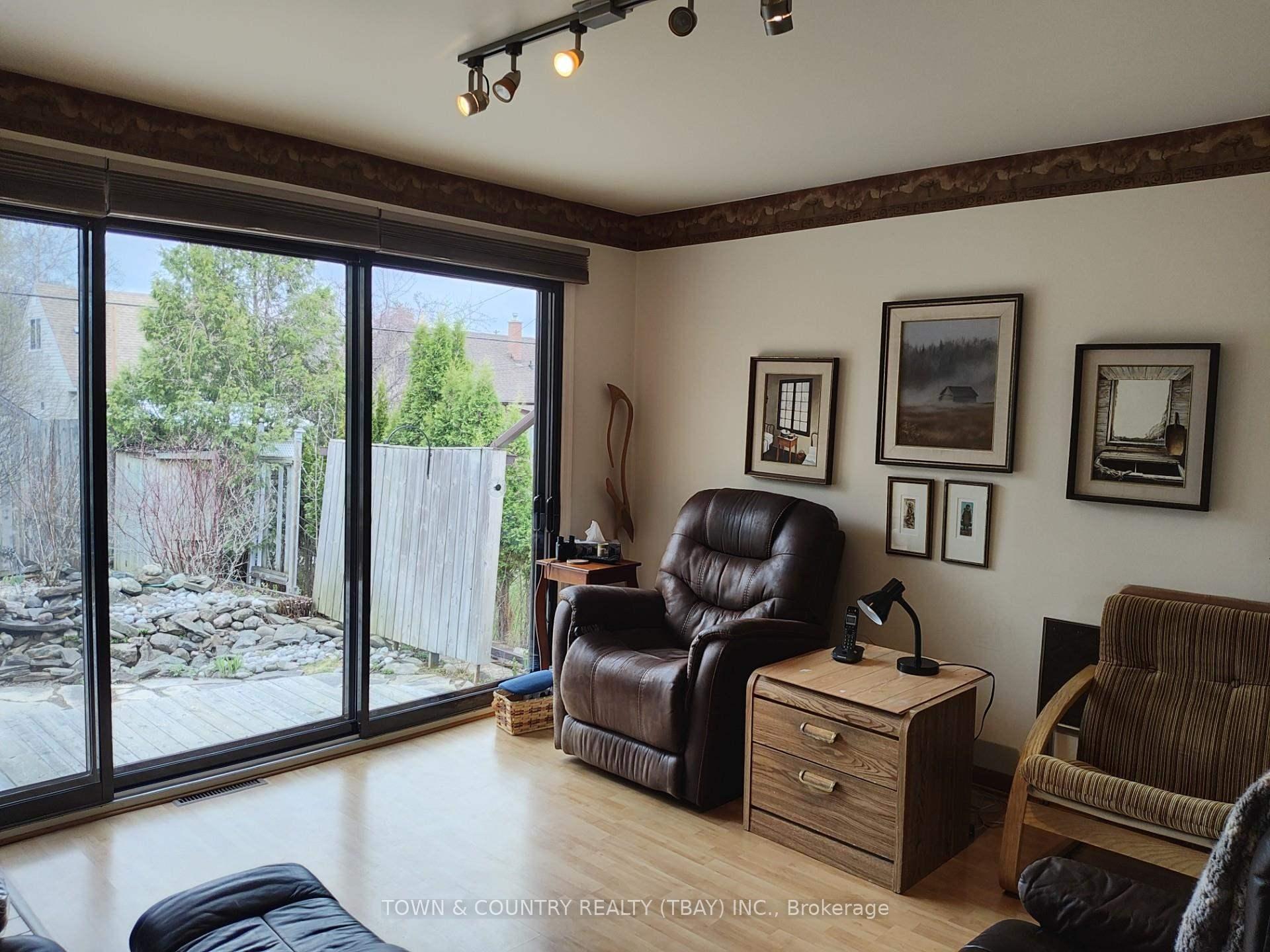 Photo 6 of 79 Ray Blvd, Thunder Bay, Mariday Heights — HOMEH