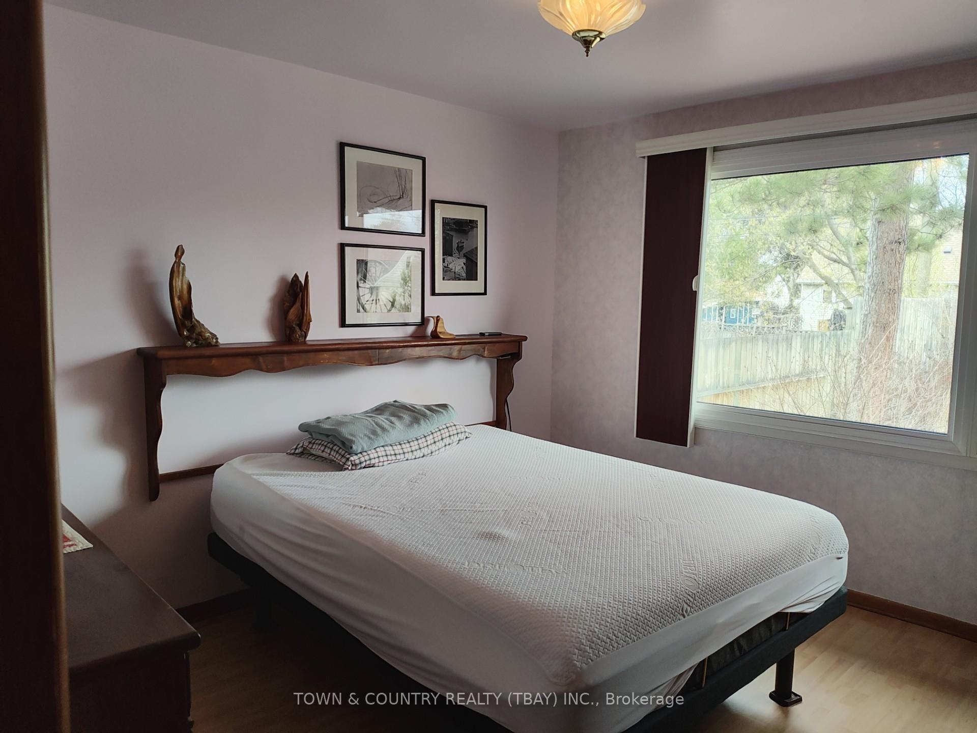 Photo 8 of 79 Ray Blvd, Thunder Bay, Mariday Heights — HOMEH