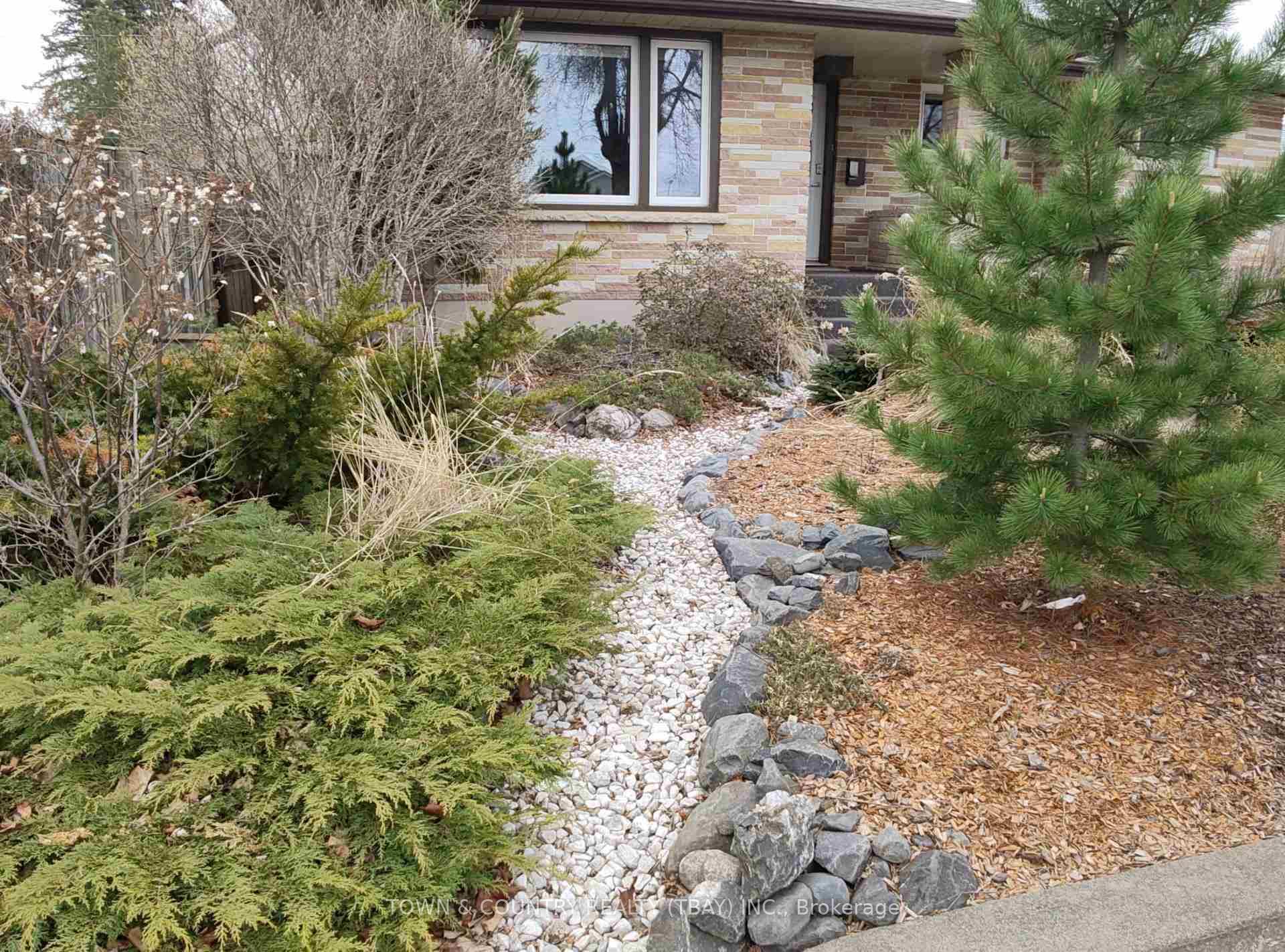 Photo 23 of 79 Ray Blvd, Thunder Bay, Mariday Heights — HOMEH