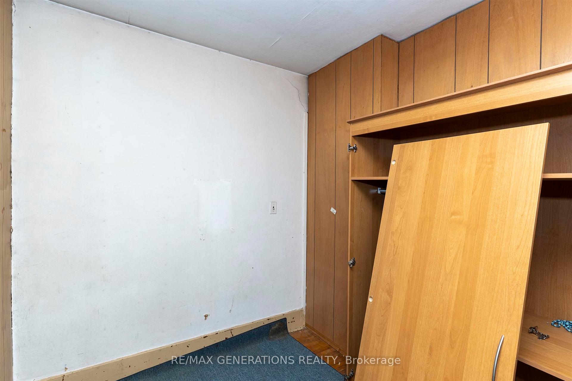 Photo 16 of 903 Centre Avenue, Thunder Bay, Westfort — HOMEH
