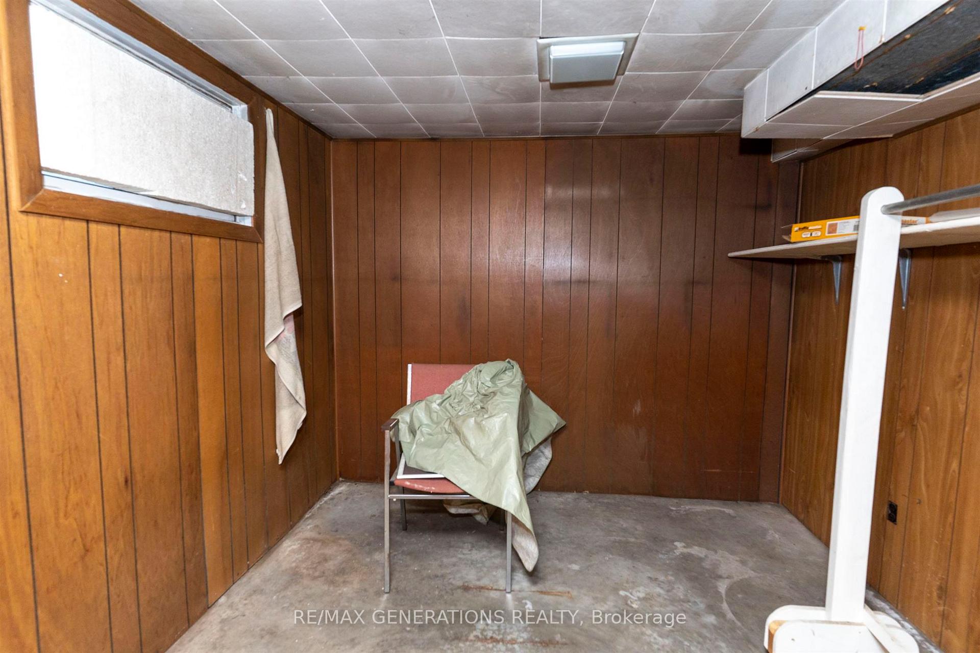 Photo 21 of 903 Centre Avenue, Thunder Bay, Westfort — HOMEH
