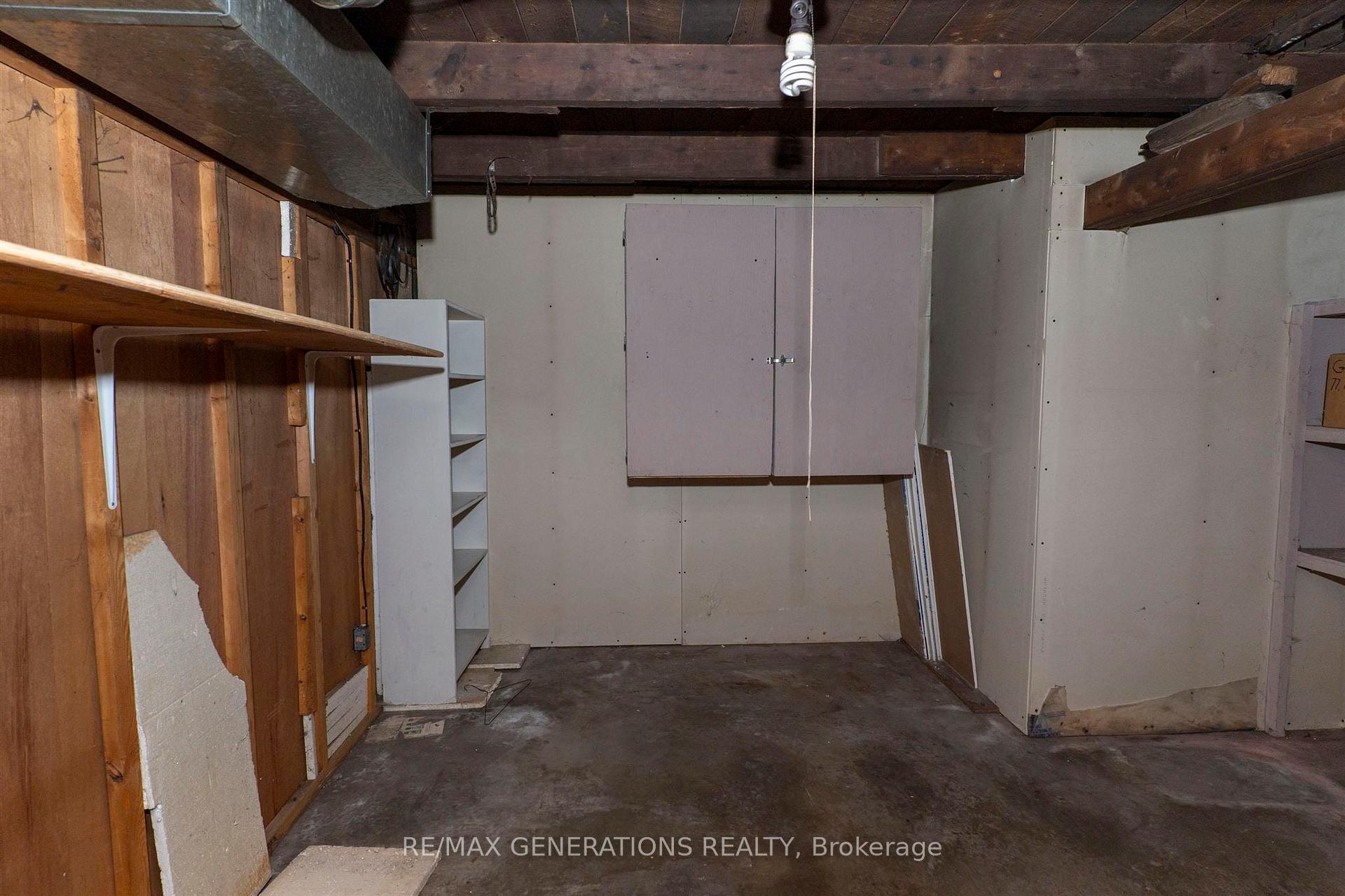 Photo 22 of 903 Centre Avenue, Thunder Bay, Westfort — HOMEH