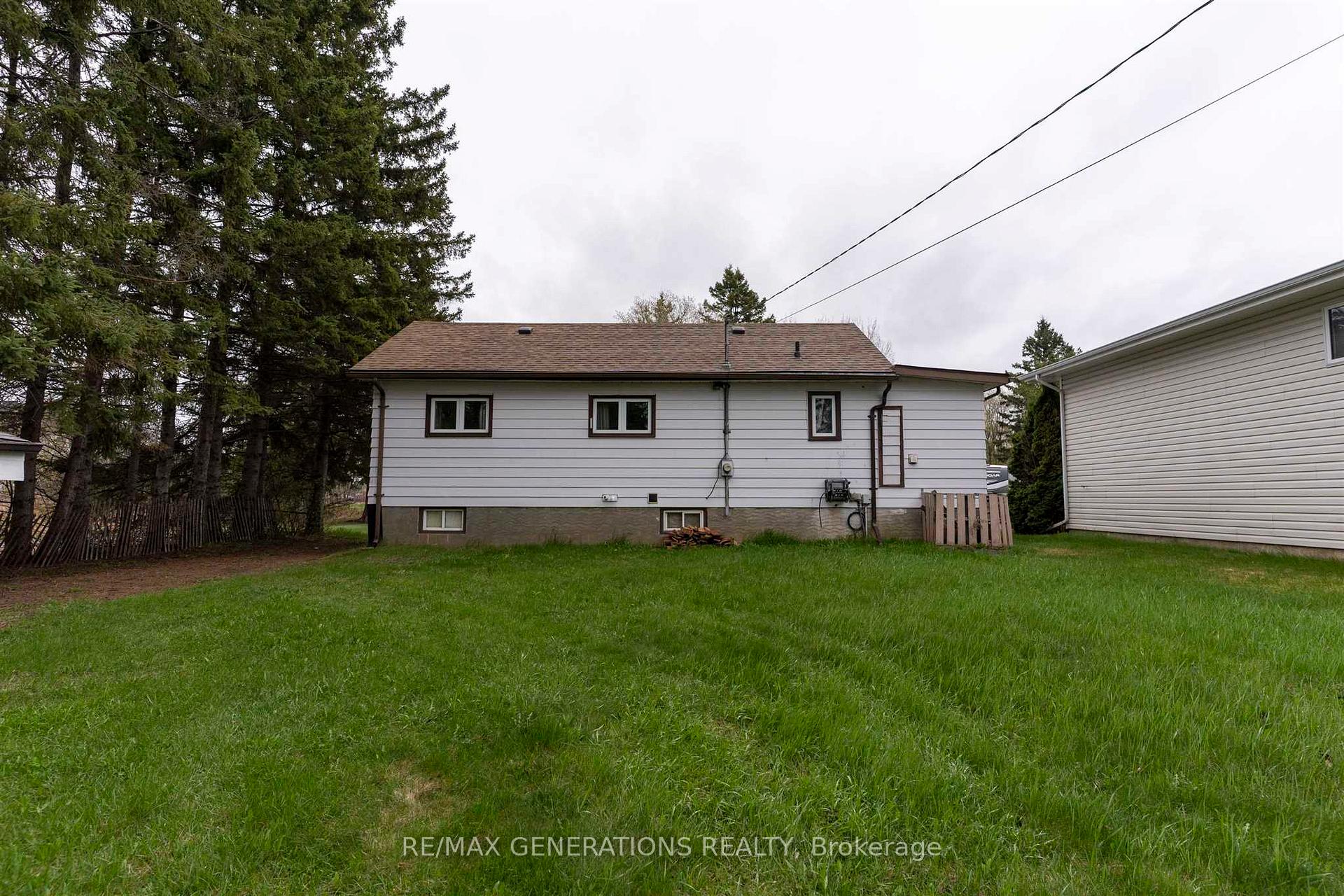 Photo 26 of 903 Centre Avenue, Thunder Bay, Westfort — HOMEH