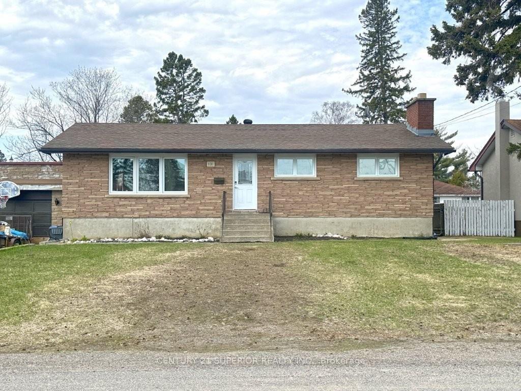 Photo 3 of 101 Shipley Street, Thunder Bay, Shuniah — HOMEH