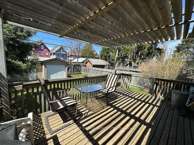 Photo 5 of 423 Catherine Street, Thunder Bay, Hyde Park — HOMEH