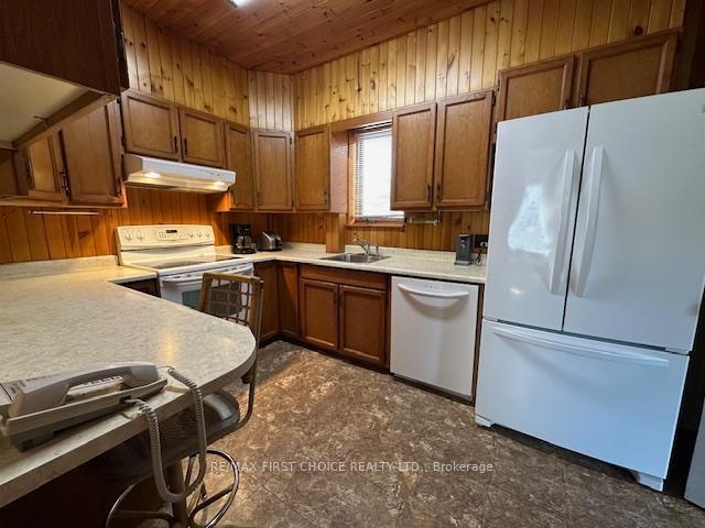 Photo 7 of 423 Catherine Street, Thunder Bay, Hyde Park — HOMEH
