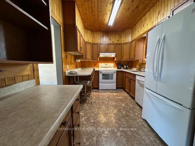 Photo 8 of 423 Catherine Street, Thunder Bay, Hyde Park — HOMEH
