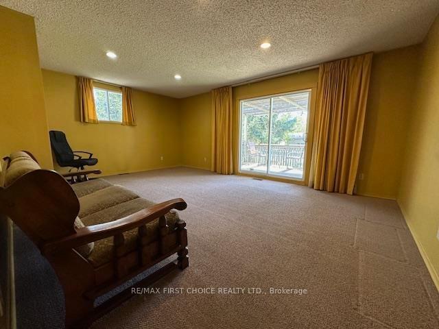 Photo 12 of 423 Catherine Street, Thunder Bay, Hyde Park — HOMEH