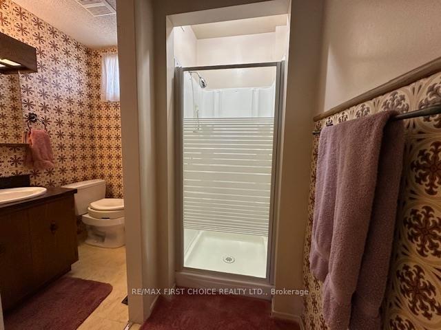 Photo 15 of 423 Catherine Street, Thunder Bay, Hyde Park — HOMEH