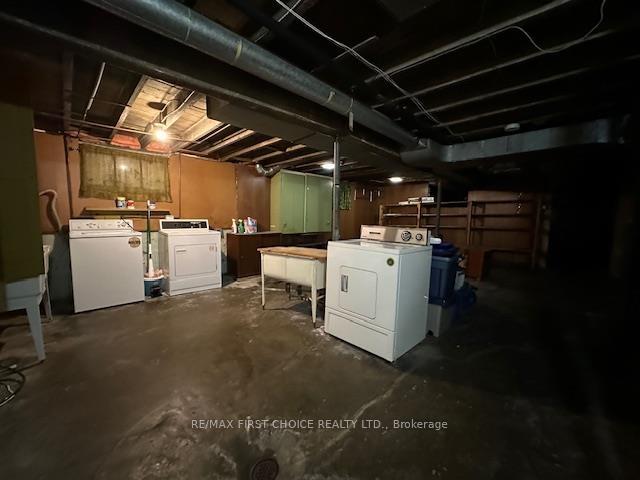 Photo 21 of 423 Catherine Street, Thunder Bay, Hyde Park — HOMEH
