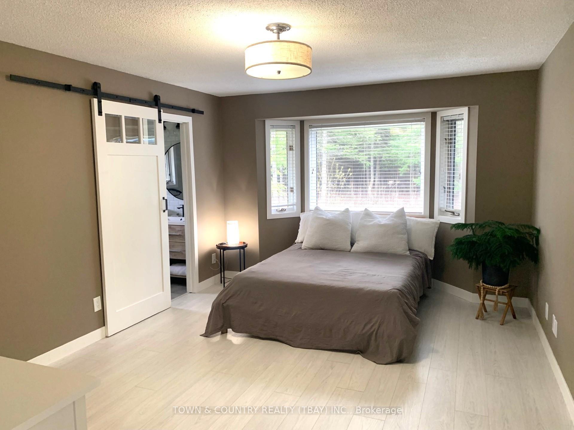 Photo 13 of 2152 Southcliff Place, Thunder Bay, Riverdale Road — HOMEH