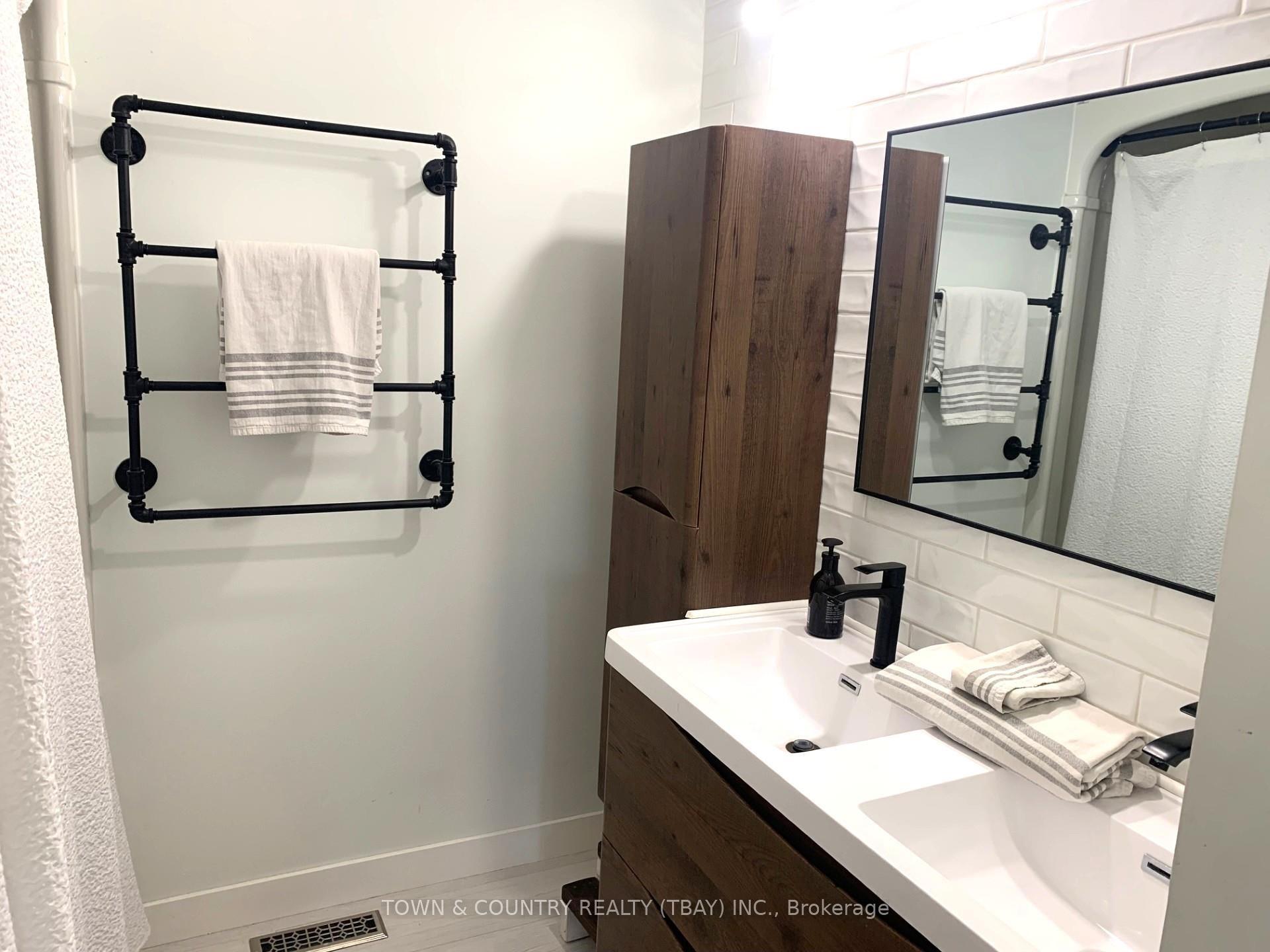 Photo 14 of 2152 Southcliff Place, Thunder Bay, Riverdale Road — HOMEH