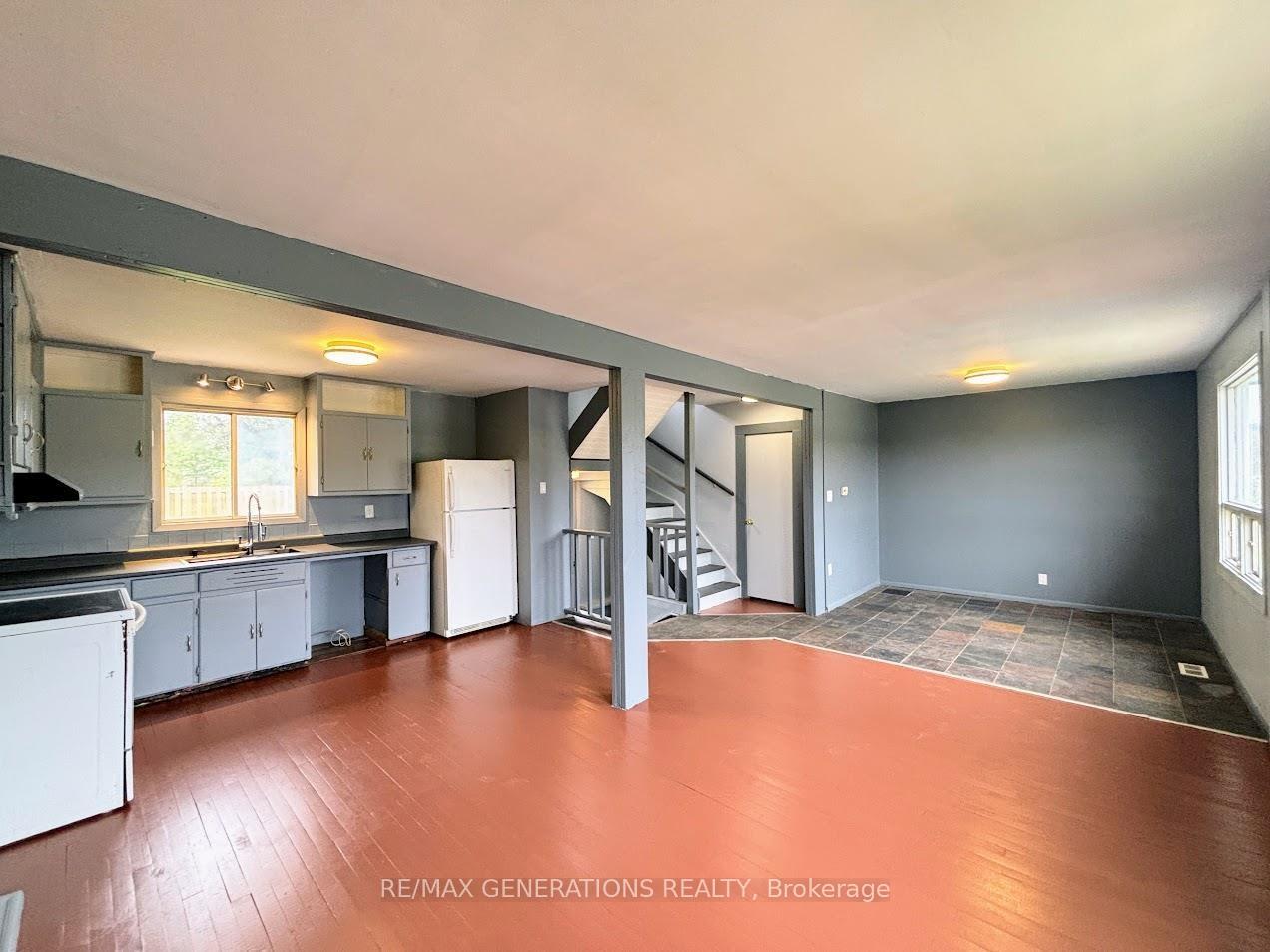 Photo 3 of 16 Ohsweken Road, Manitouwadge — HOMEH