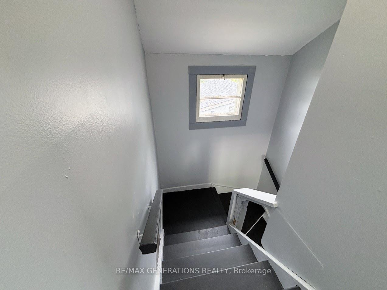 Photo 17 of 16 Ohsweken Road, Manitouwadge — HOMEH