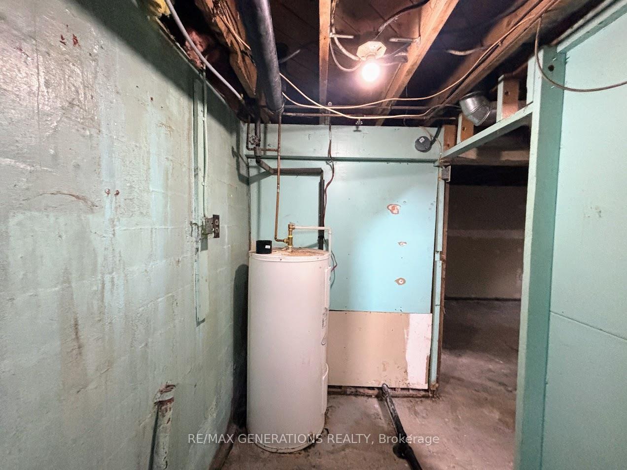 Photo 23 of 16 Ohsweken Road, Manitouwadge — HOMEH