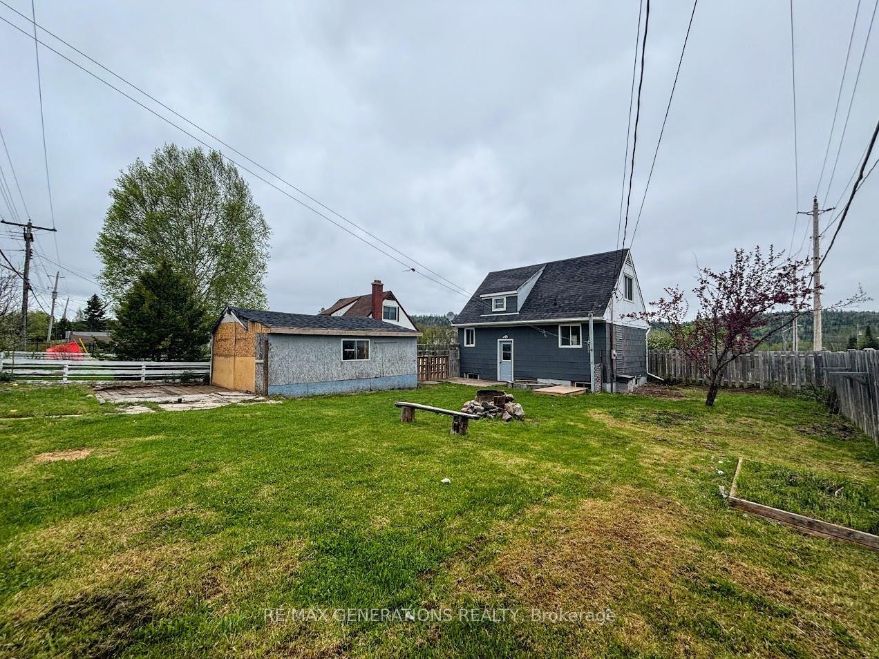 Photo 26 of 16 Ohsweken Road, Manitouwadge — HOMEH
