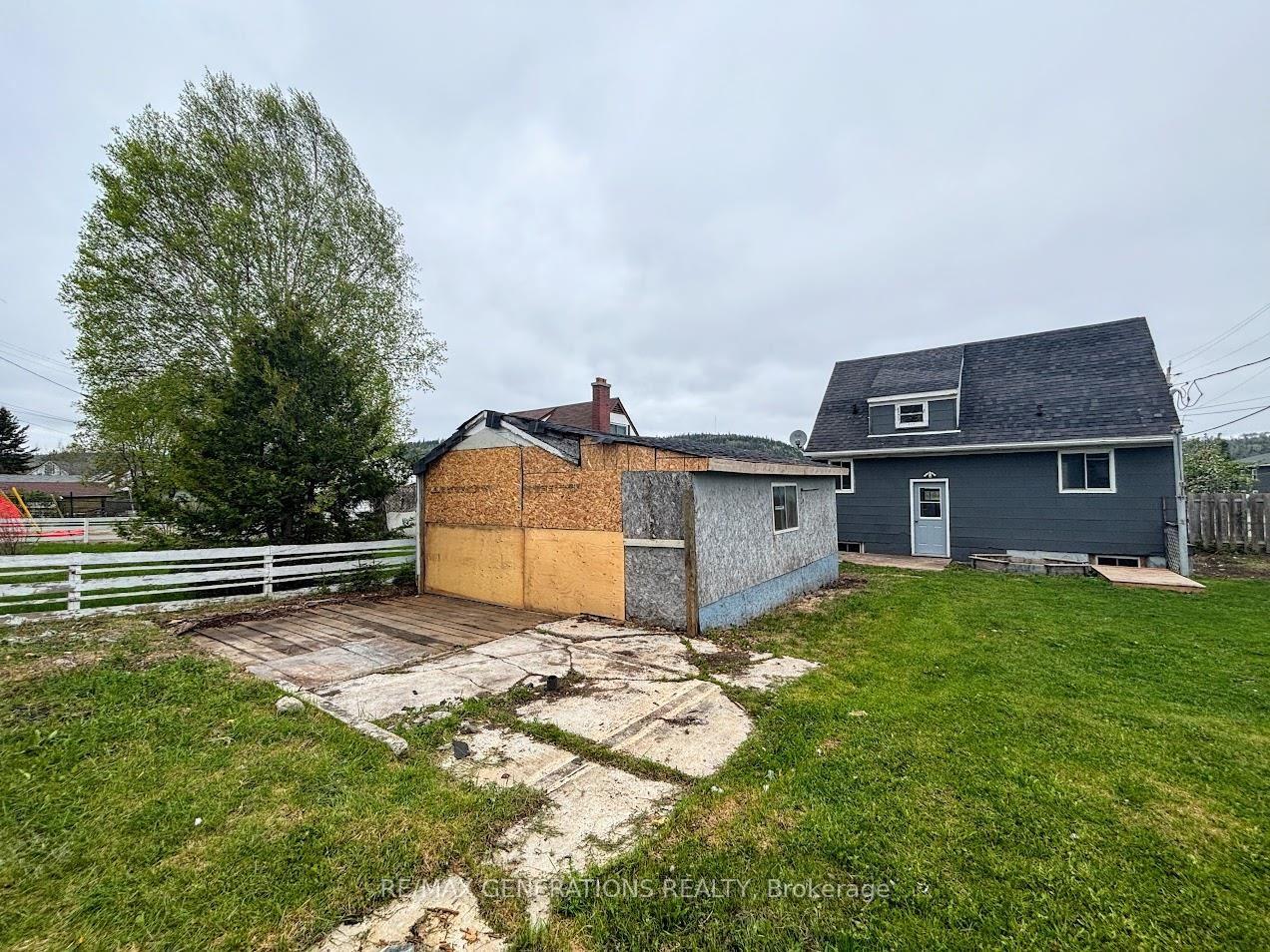 Photo 28 of 16 Ohsweken Road, Manitouwadge — HOMEH