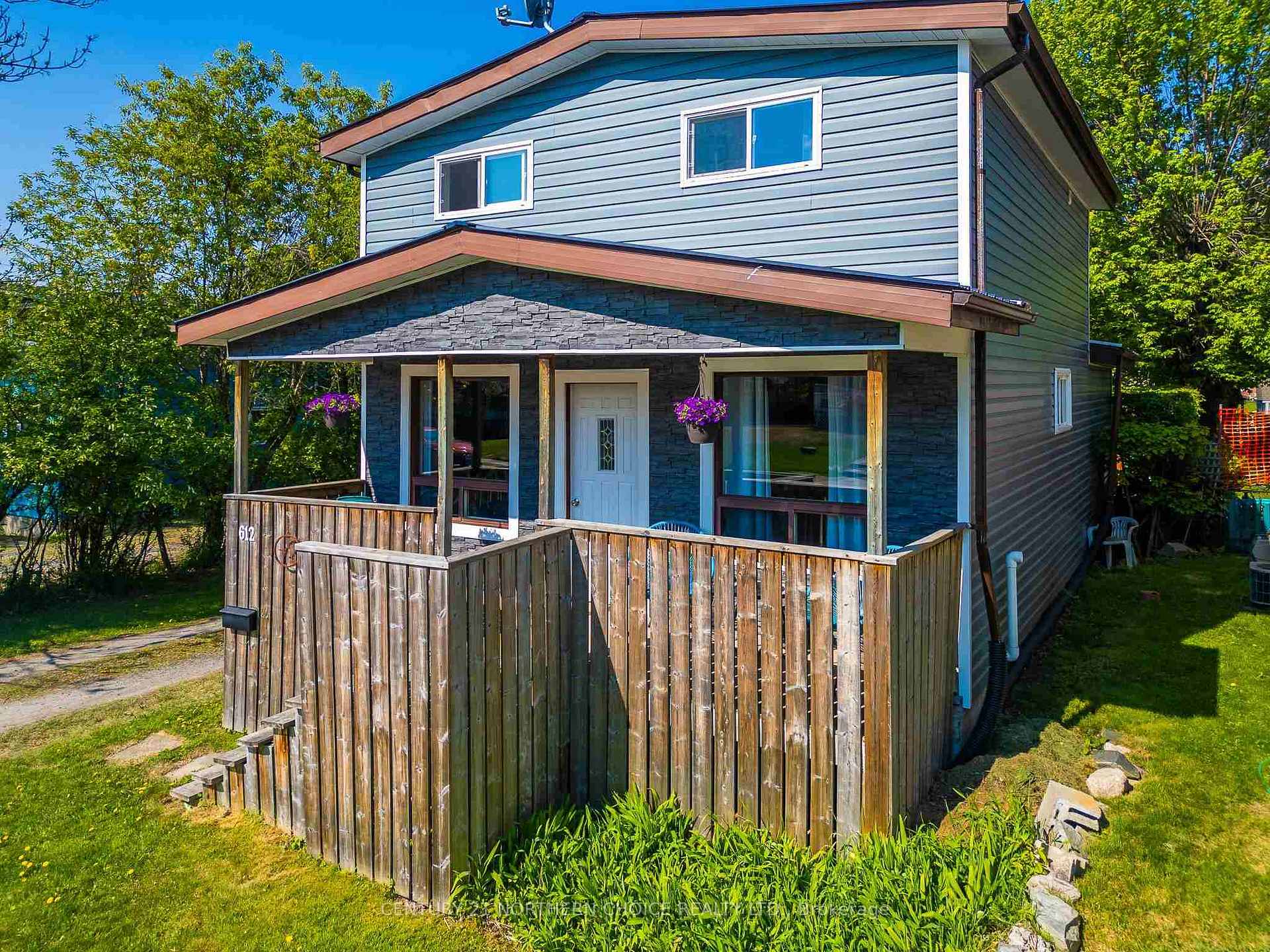 Photo 1 of 612 Sixth Avenue S, Kenora, Lakeside — HOMEH