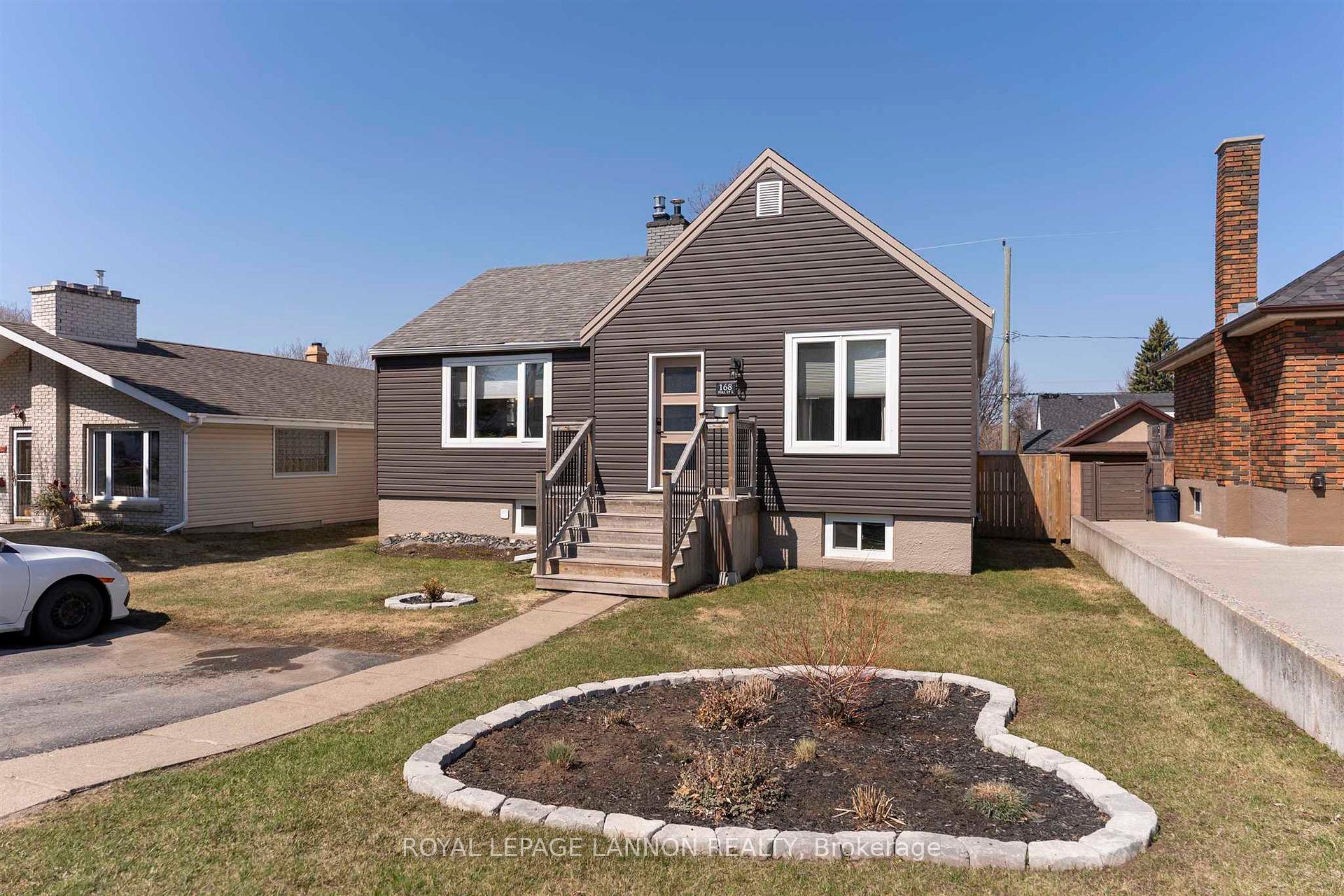 Photo 2 of 168 Hill Street S, Thunder Bay, Court / Cumberland — HOMEH