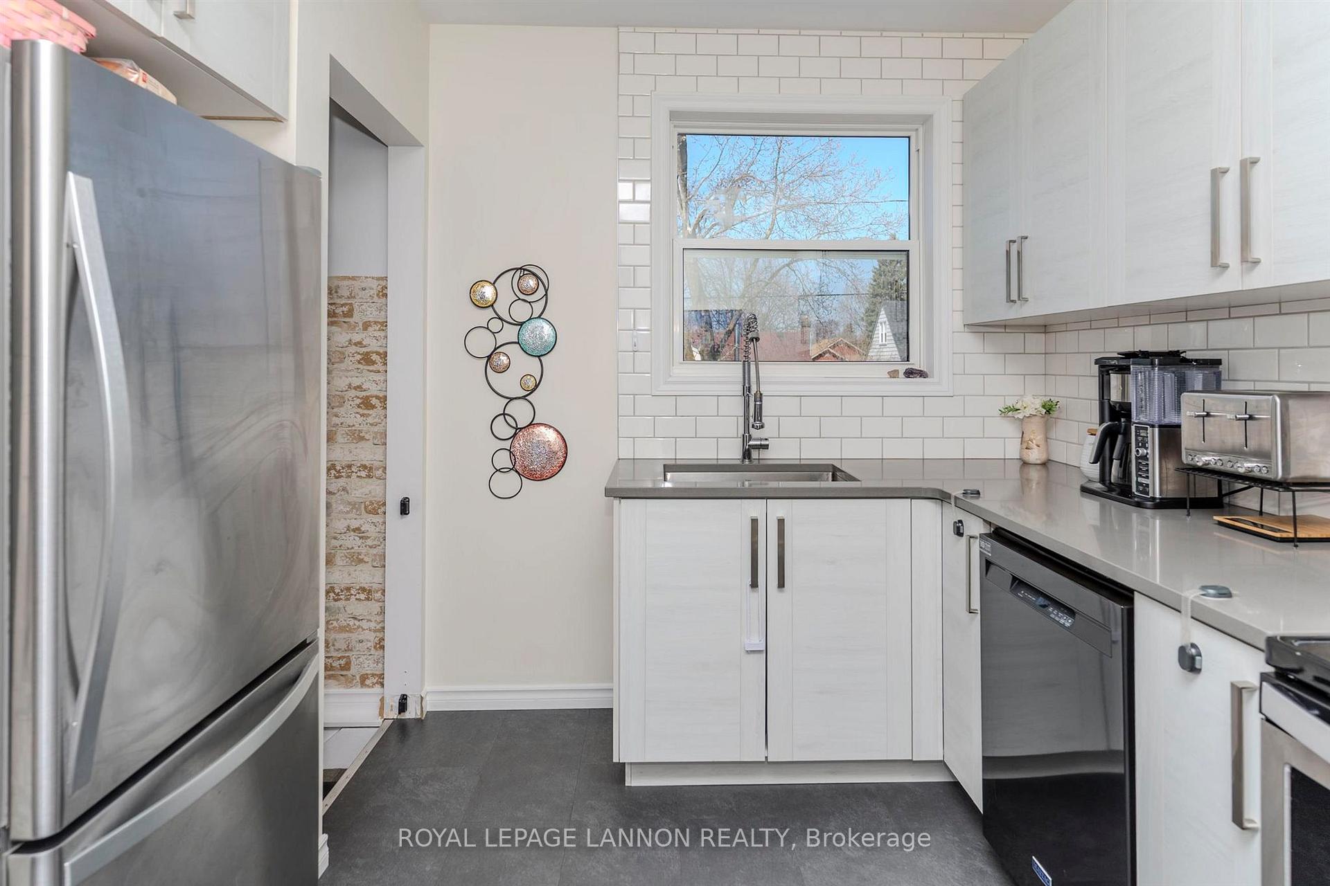 Photo 11 of 168 Hill Street S, Thunder Bay, Court / Cumberland — HOMEH
