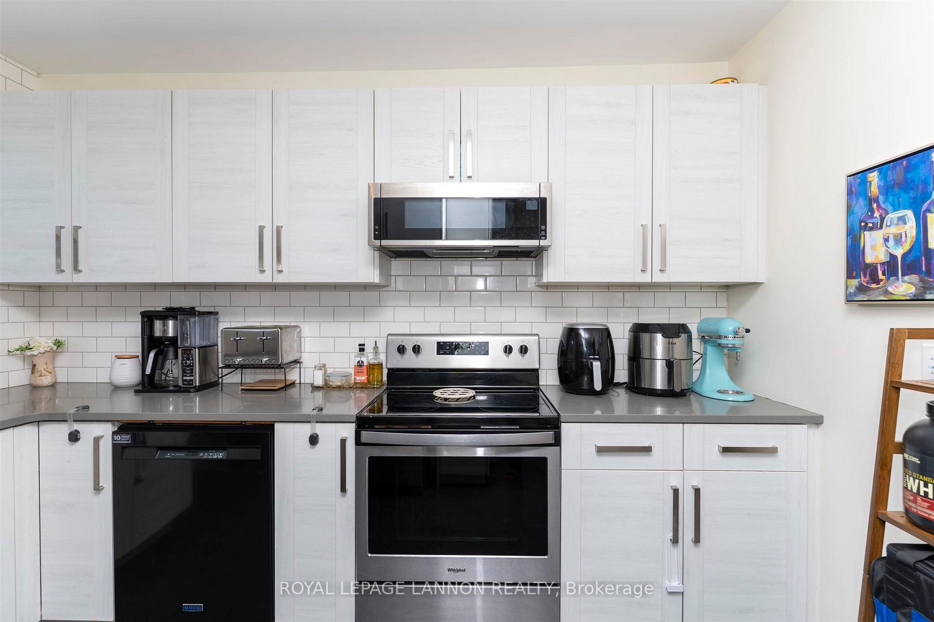 Photo 12 of 168 Hill Street S, Thunder Bay, Court / Cumberland — HOMEH