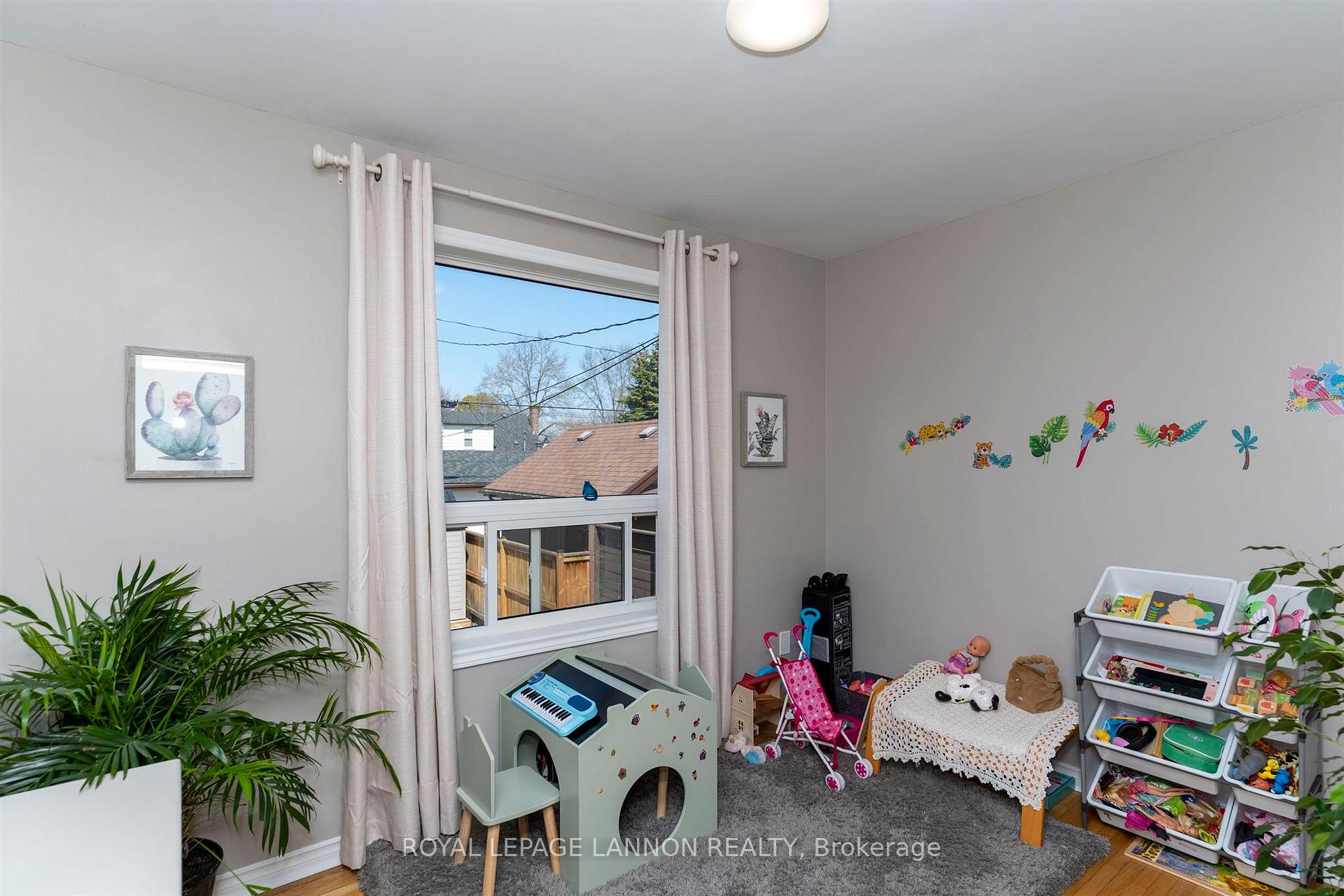 Photo 17 of 168 Hill Street S, Thunder Bay, Court / Cumberland — HOMEH