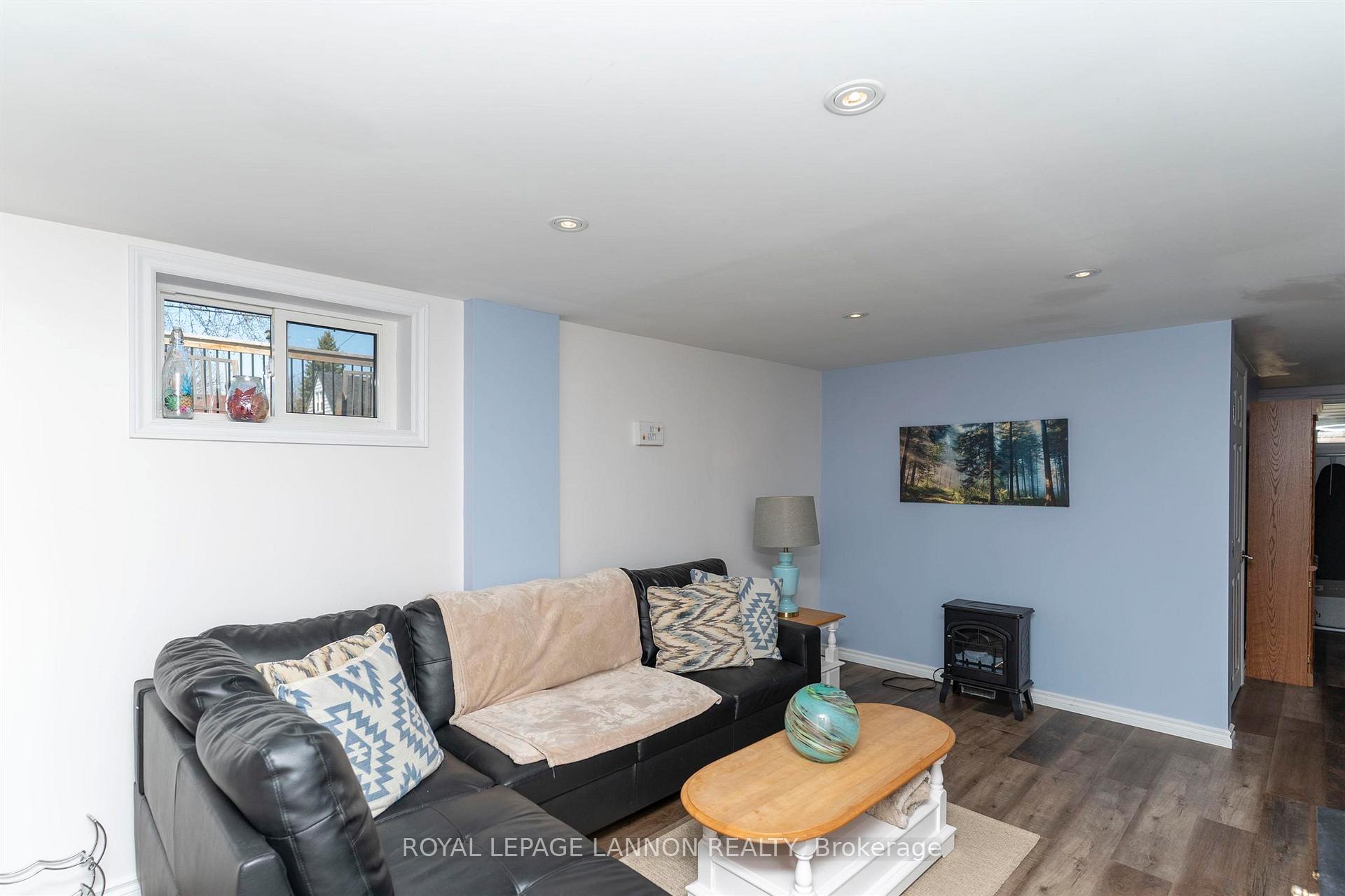 Photo 29 of 168 Hill Street S, Thunder Bay, Court / Cumberland — HOMEH